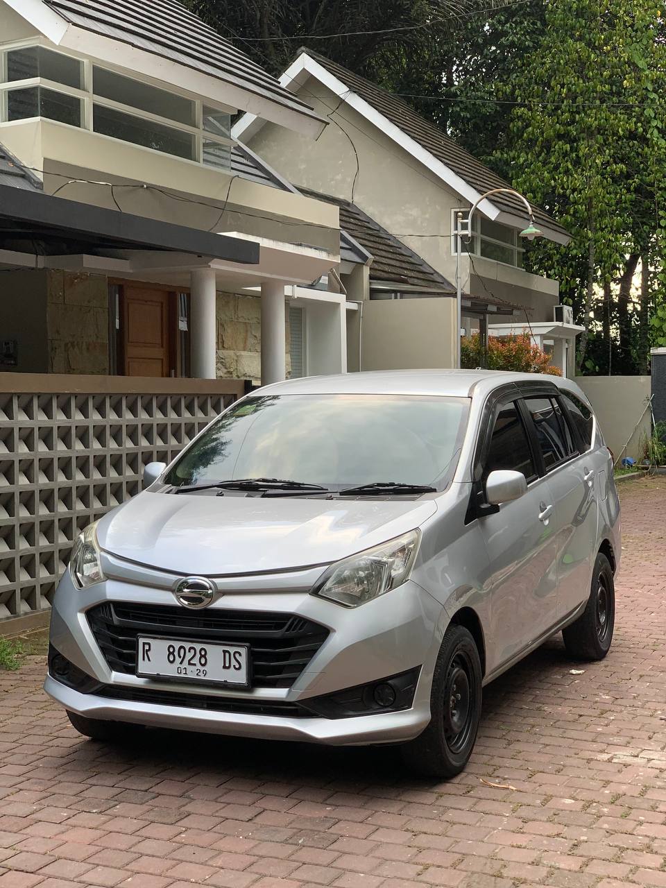 2018 Daihatsu Sigra  1.2 X AT 2018 Daihatsu Sigra  1.2 X AT