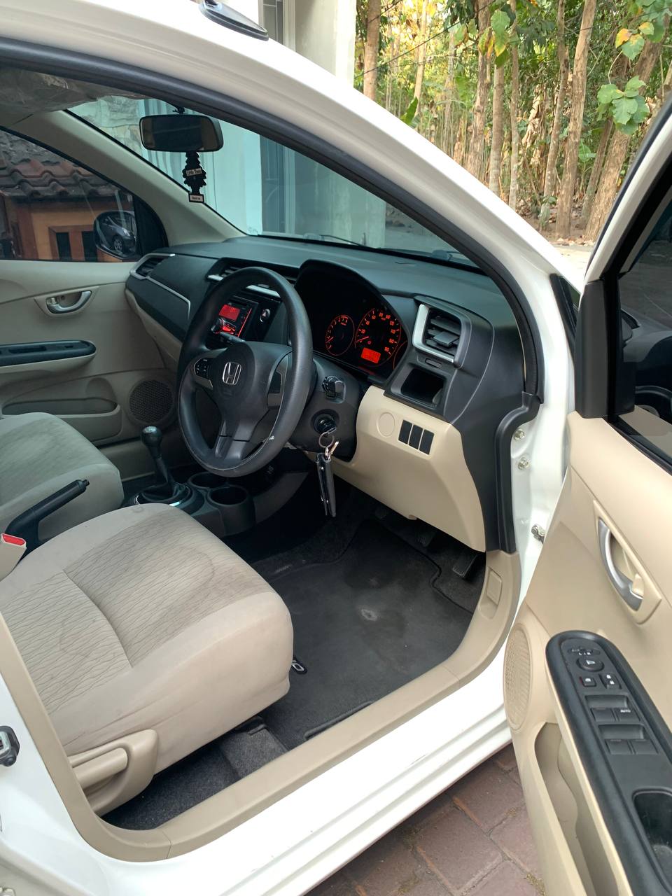 2018 Honda Brio  Satya E MT 2018 Honda Brio  Satya E MT