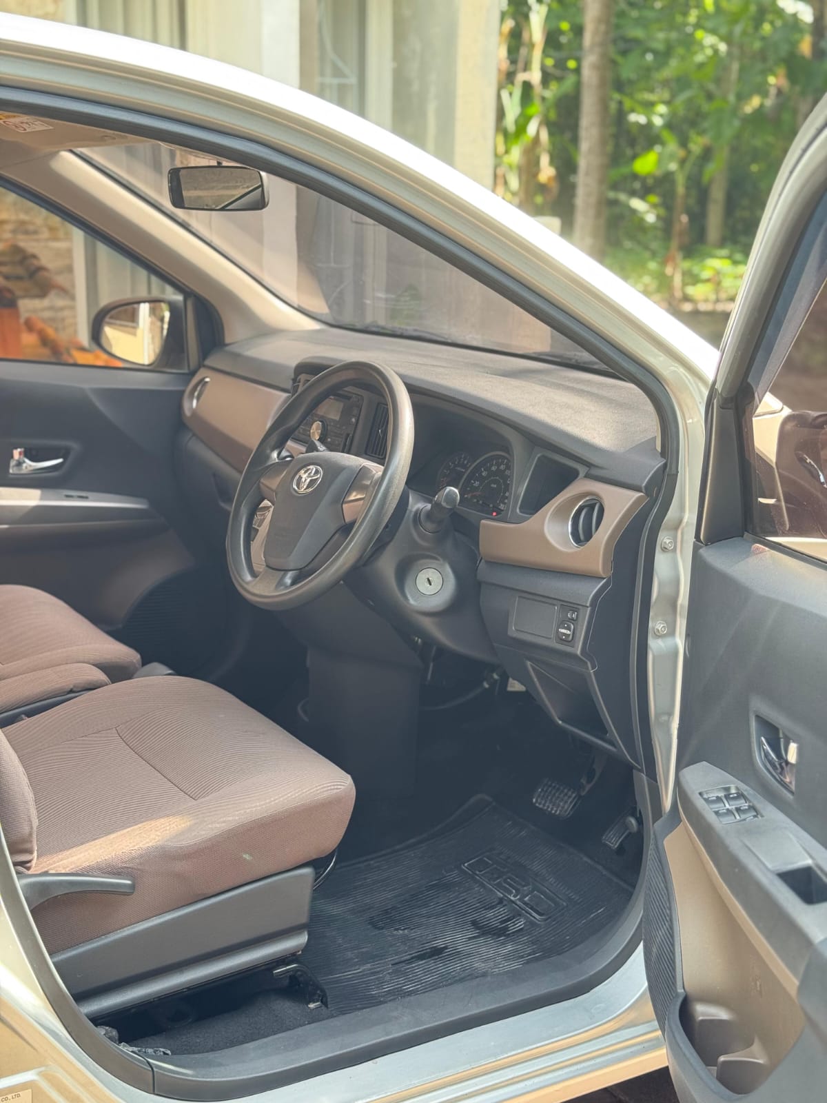 2016 Toyota Calya  G AT 2016 Toyota Calya  G AT