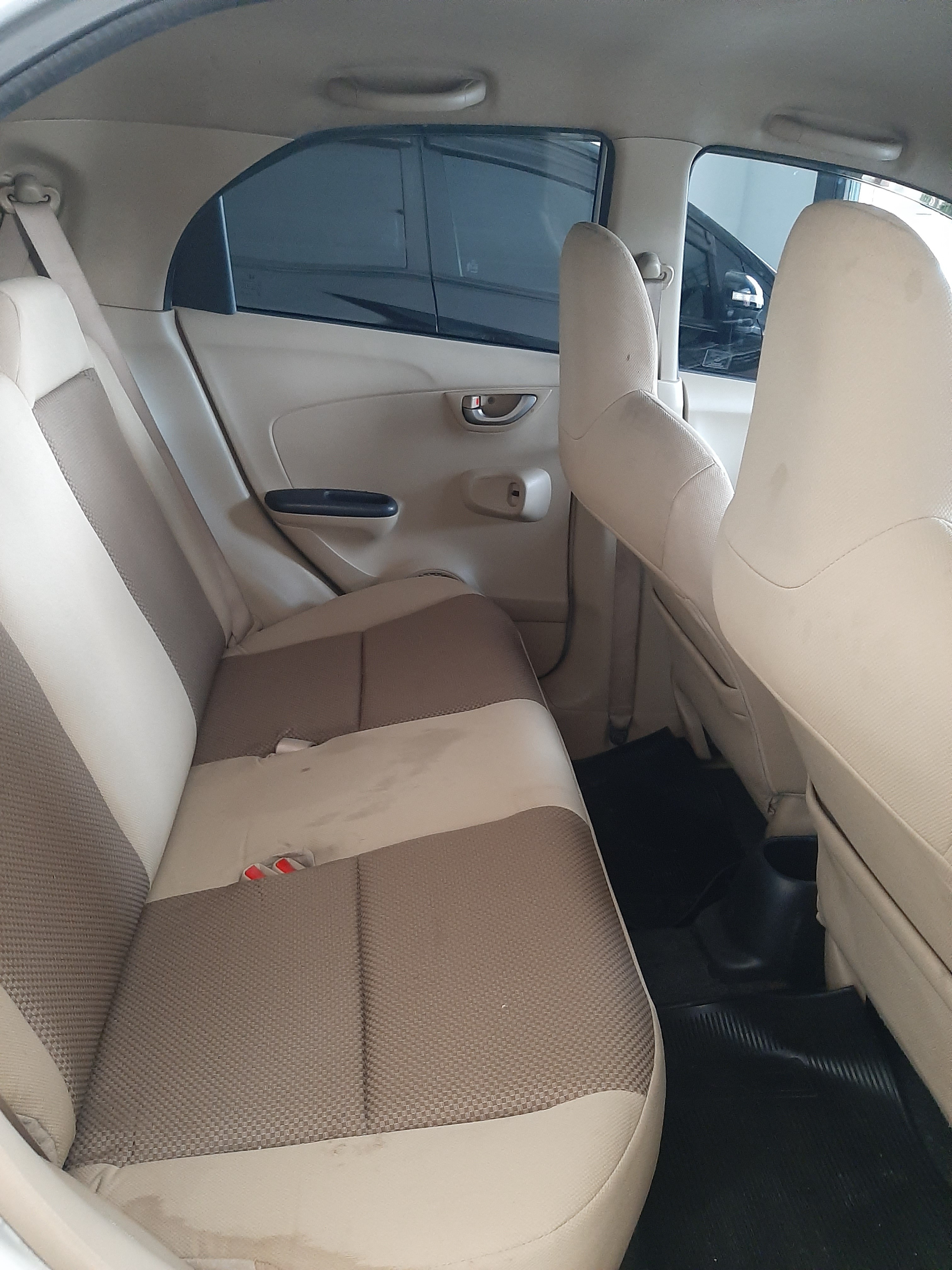 2015 Honda Brio  1.2 SATYA DD1 E M/T MNB 2015 Honda Brio  1.2 SATYA DD1 E M/T MNB