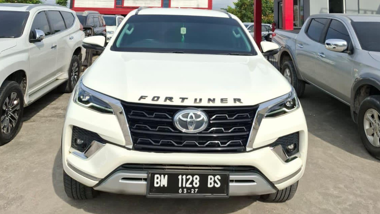 2022 Toyota Fortuner 2.4 G MT