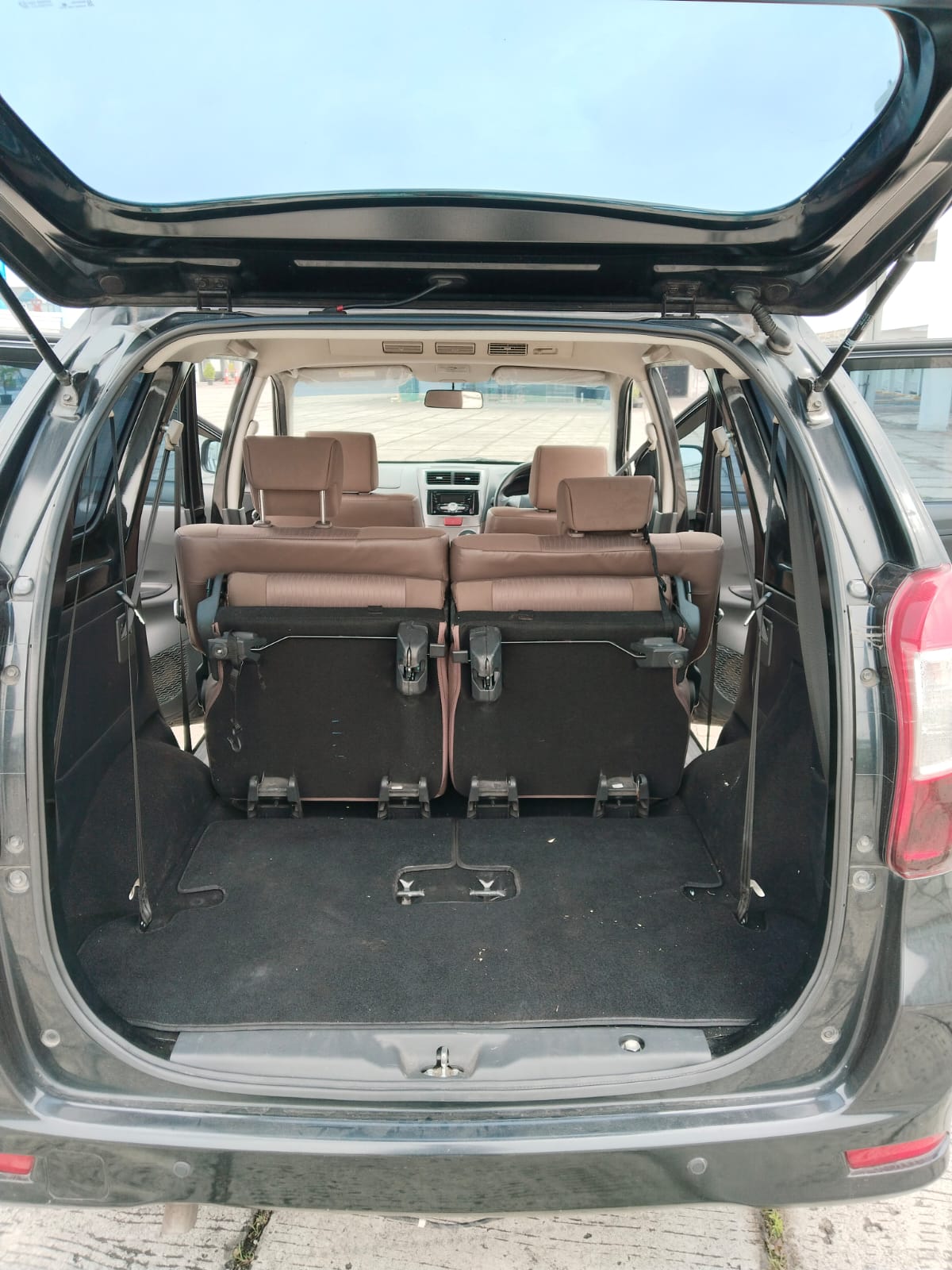 2018 Daihatsu Xenia  1.3 X AT 2018 Daihatsu Xenia  1.3 X AT