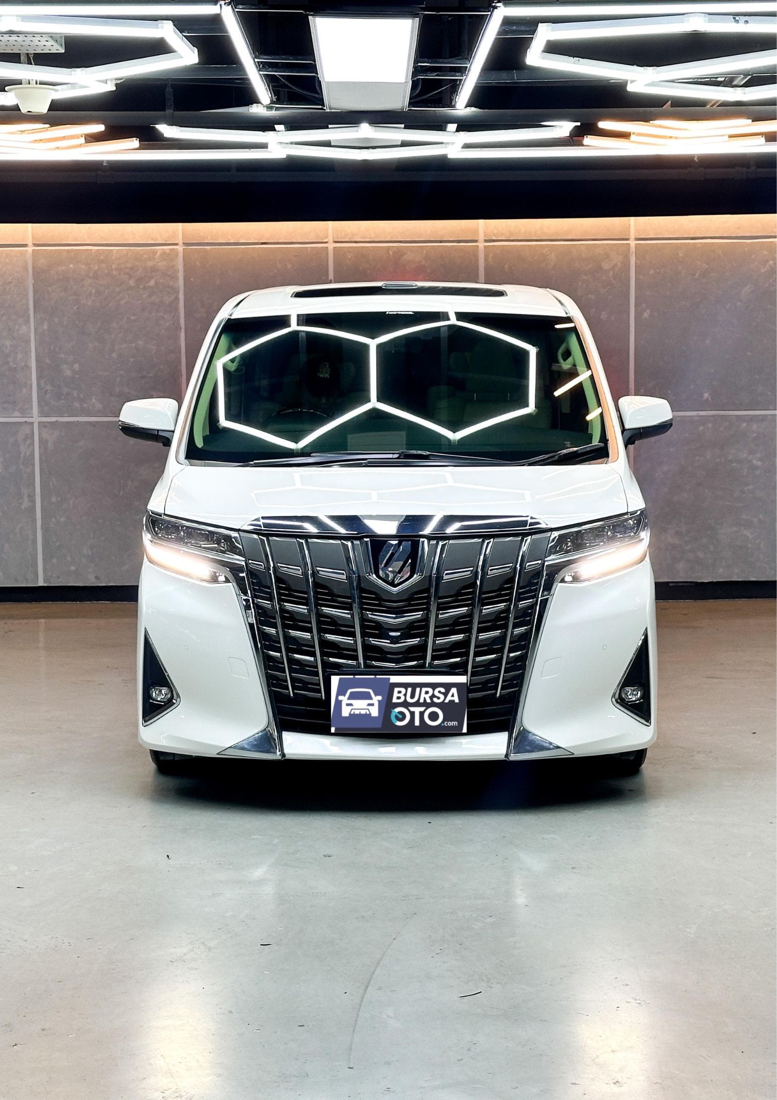 2019 Toyota Alphard  2.5 G A/T