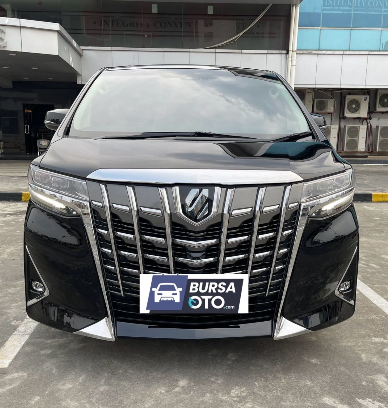 Second Hand 2021 Toyota Alphard Second Hand 2021 Toyota Alphard