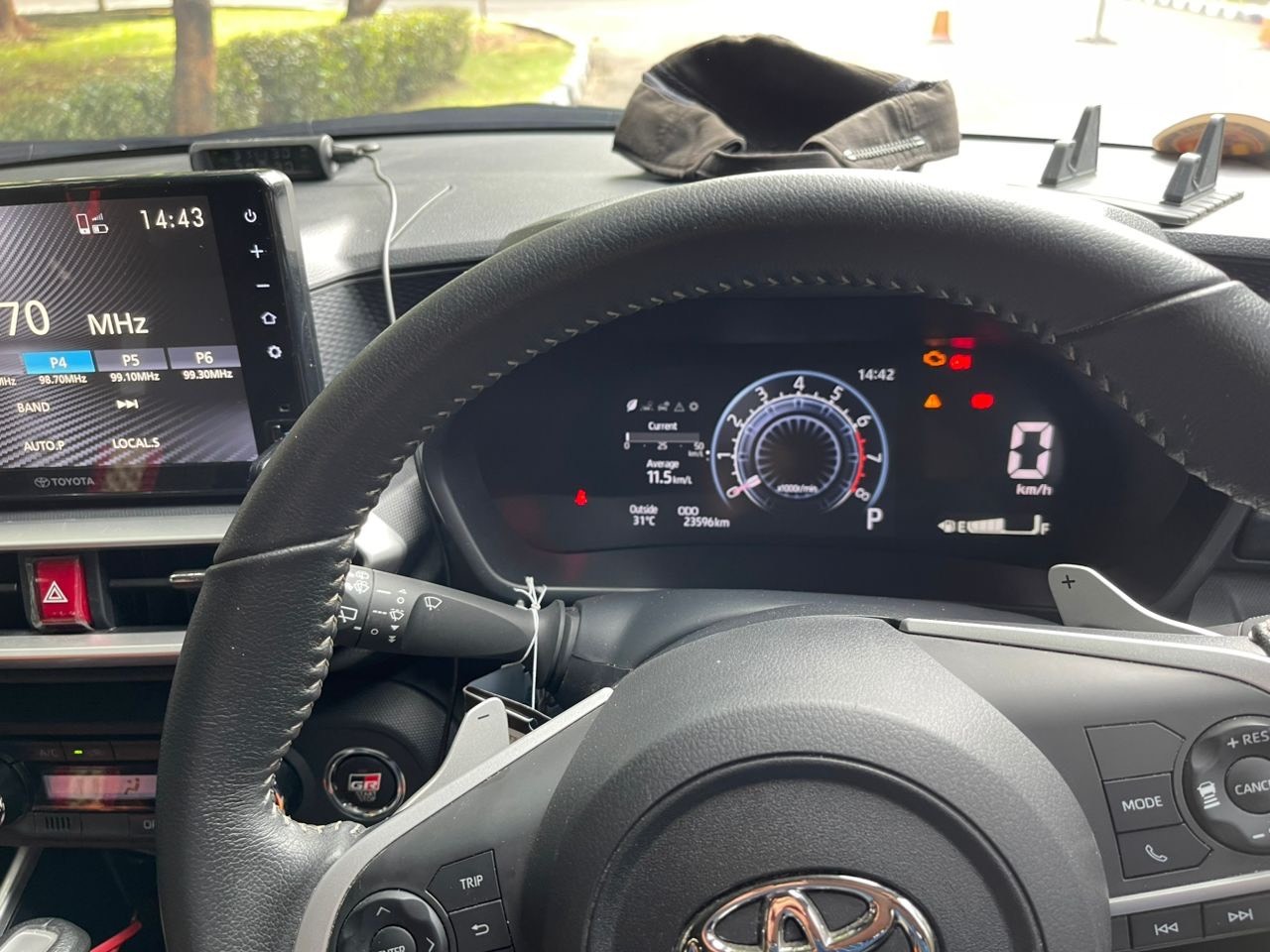 2021 Toyota Raize 1.0T GR CVT TSS TWO TONE 2021 Toyota Raize 1.0T GR CVT TSS TWO TONE