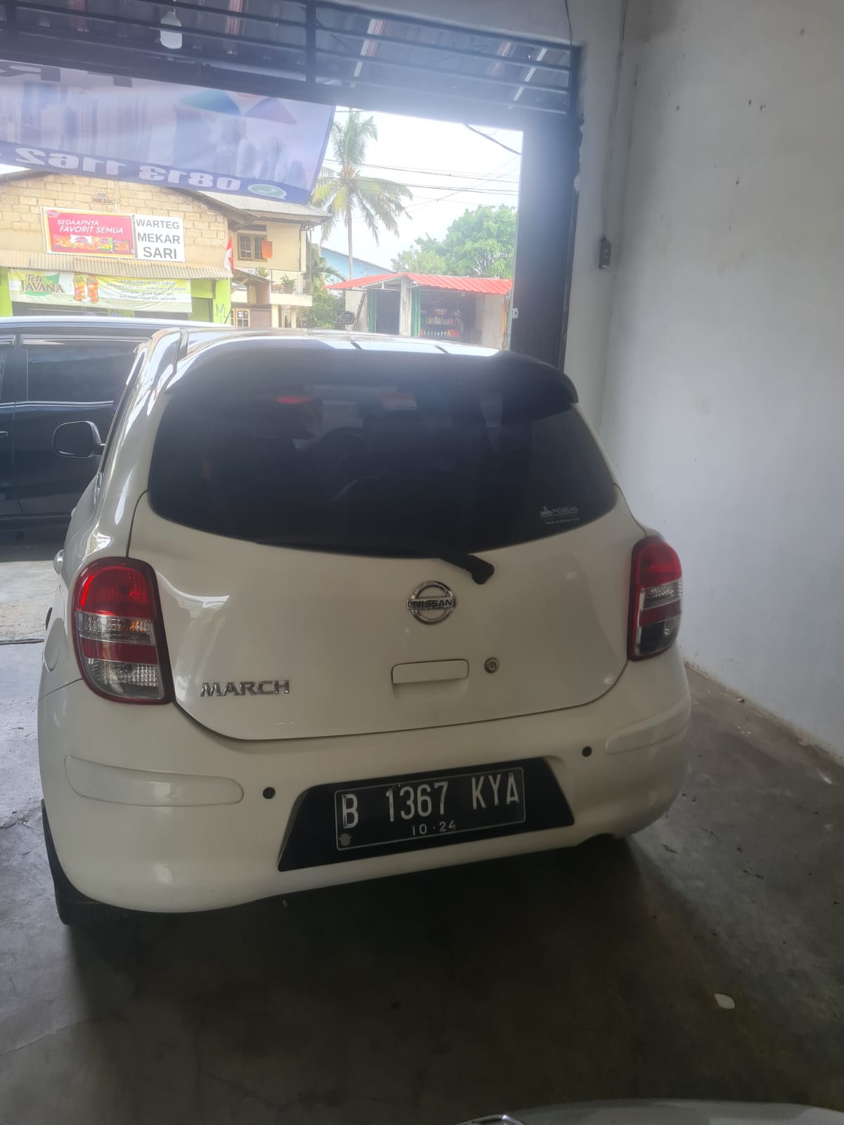 2013 Nissan March  1.2 AT 2013 Nissan March  1.2 AT