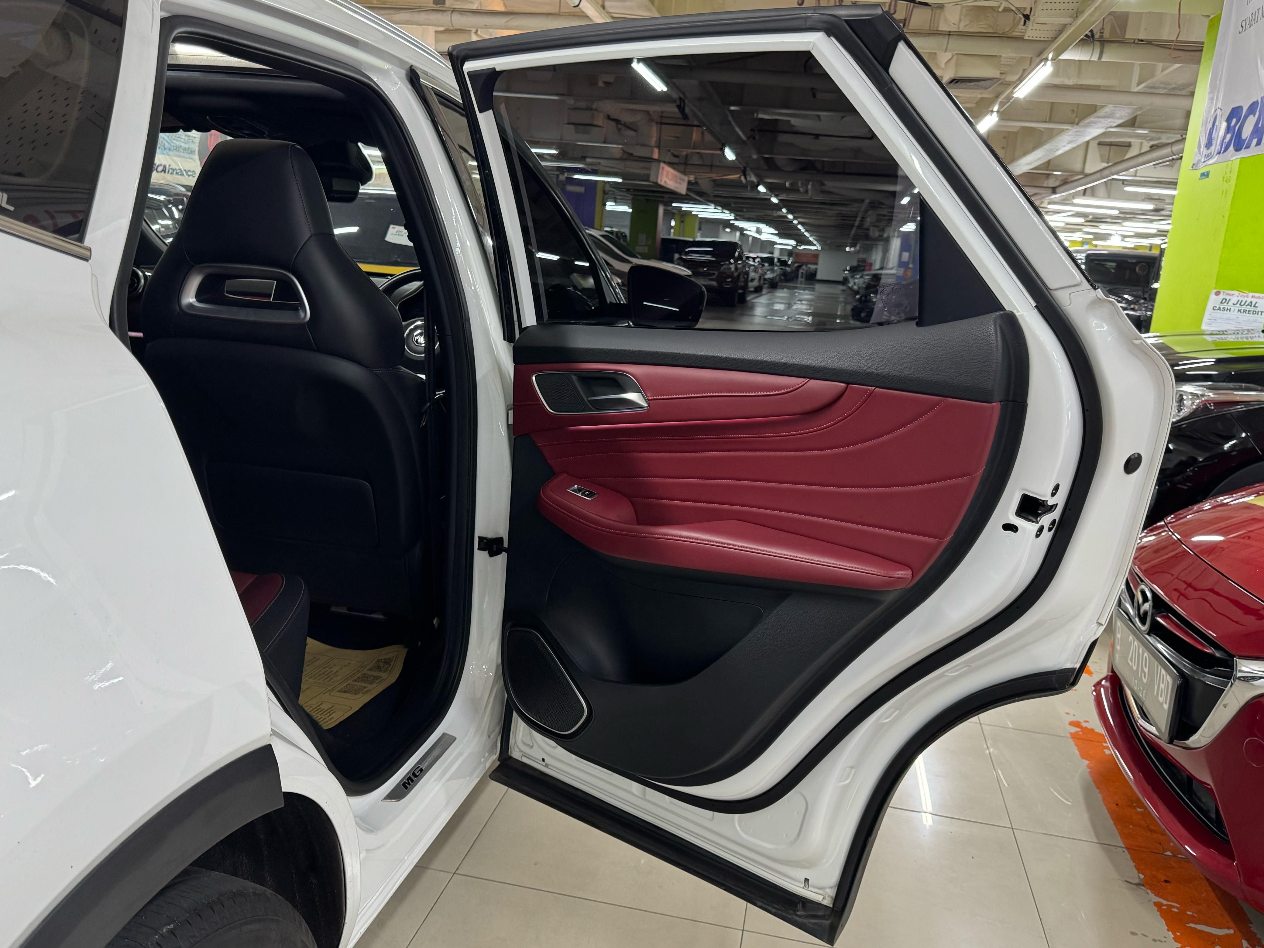 2020 MG HS 2020 MG HS