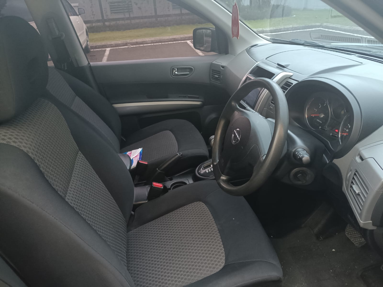 2011 Nissan X Trail 2.0L 2WD 2011 Nissan X Trail 2.0L 2WD