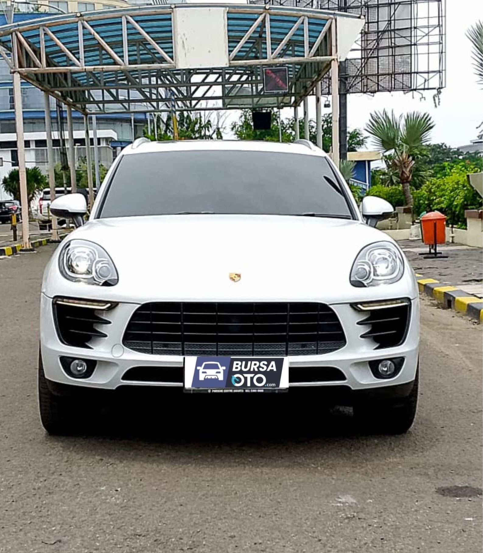 Second Hand 2016 Porsche Macan Second Hand 2016 Porsche Macan