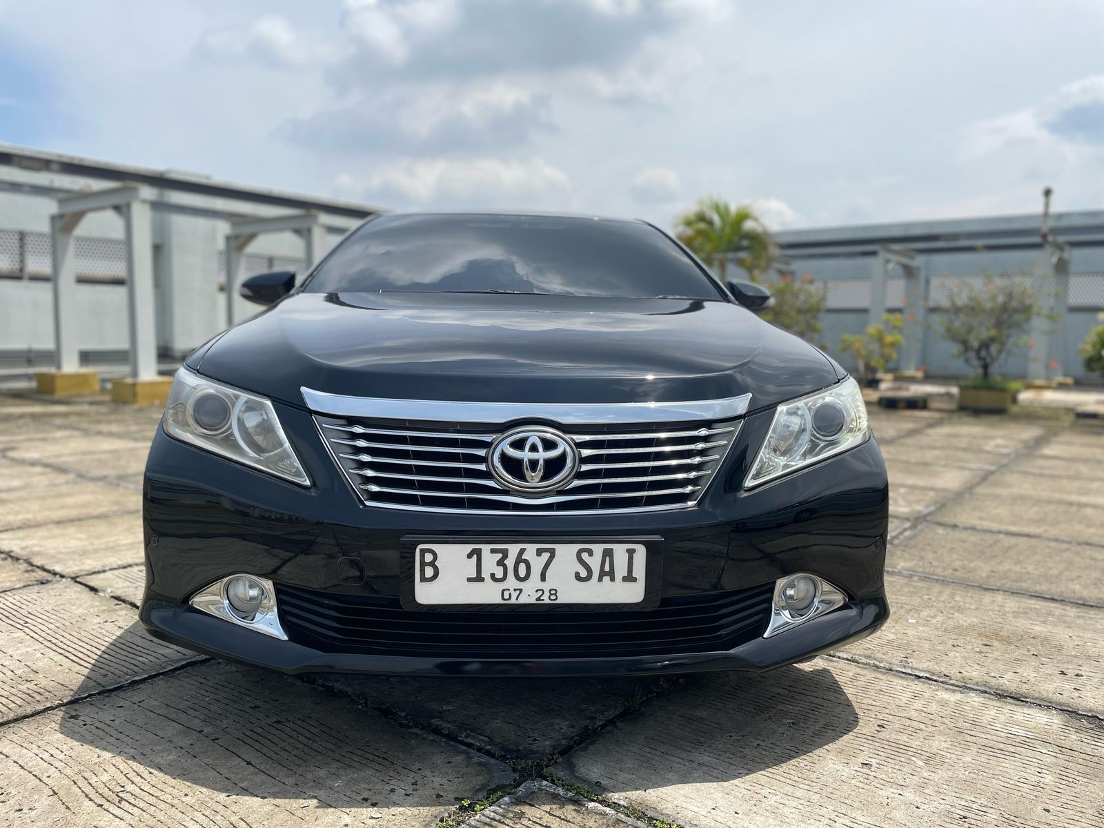Second Hand 2013 Toyota Camry 2.5 V AT Second Hand 2013 Toyota Camry 2.5 V AT