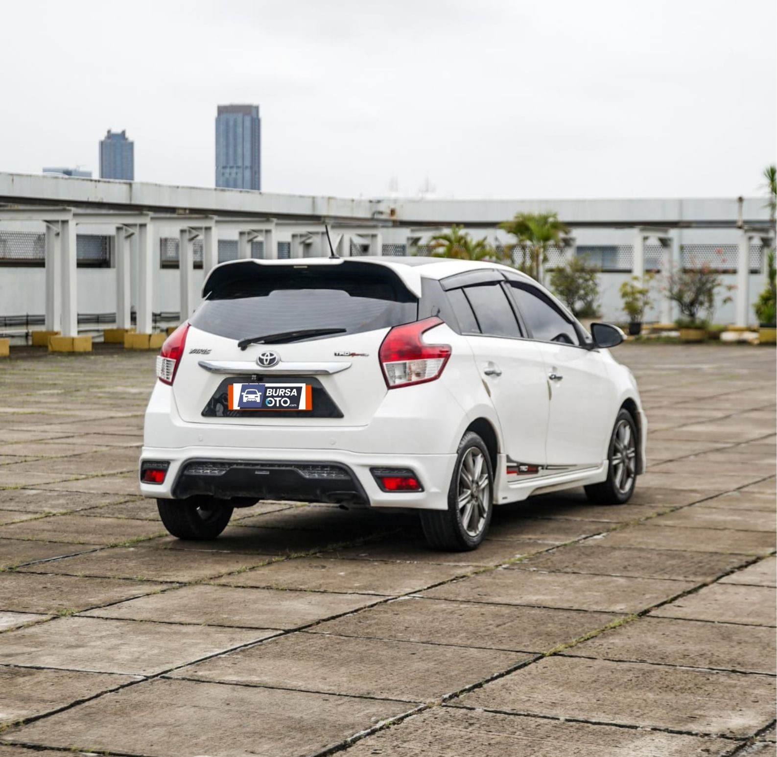 2015 Toyota Yaris 2015 Toyota Yaris