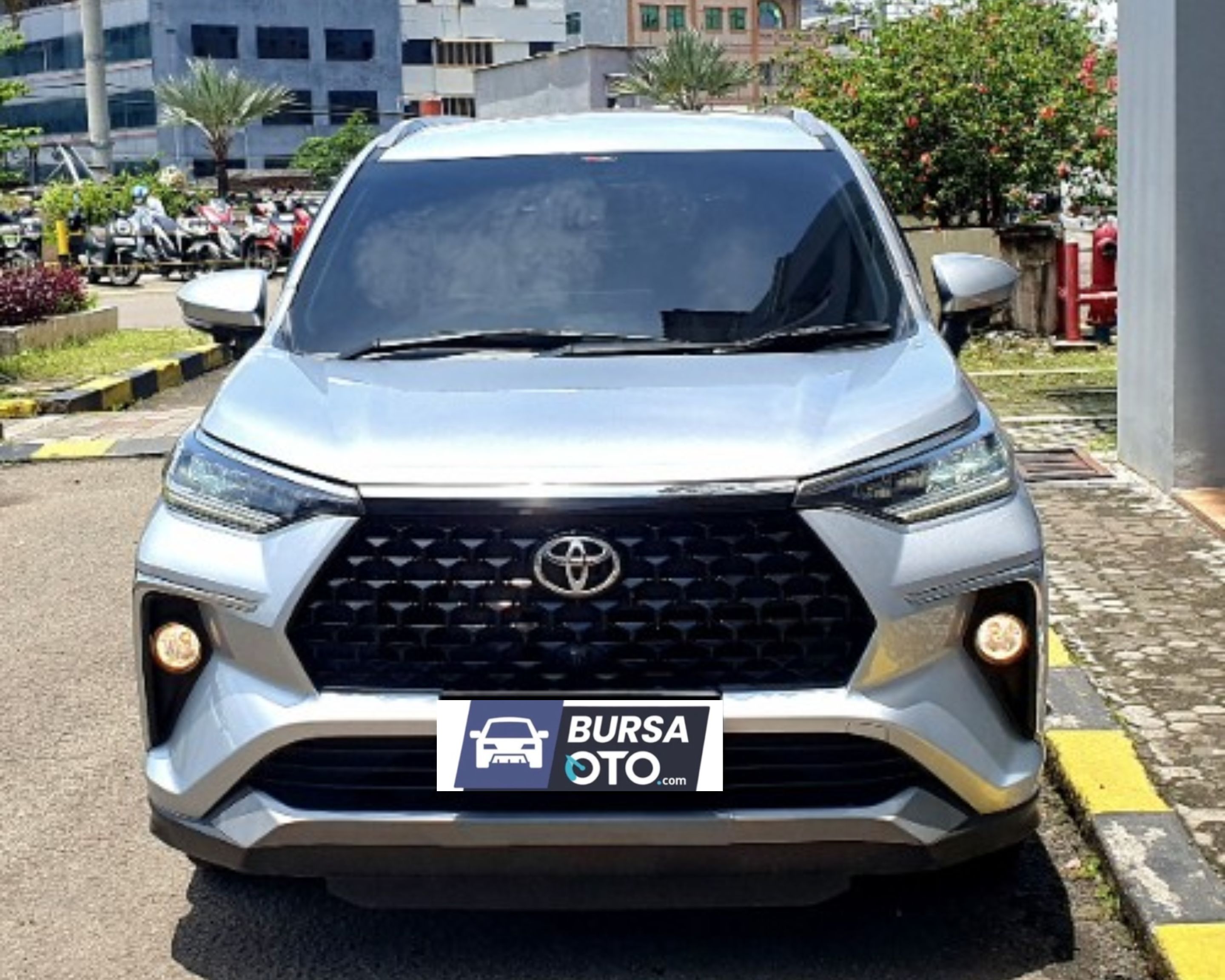 Second Hand 2023 Toyota Veloz Second Hand 2023 Toyota Veloz