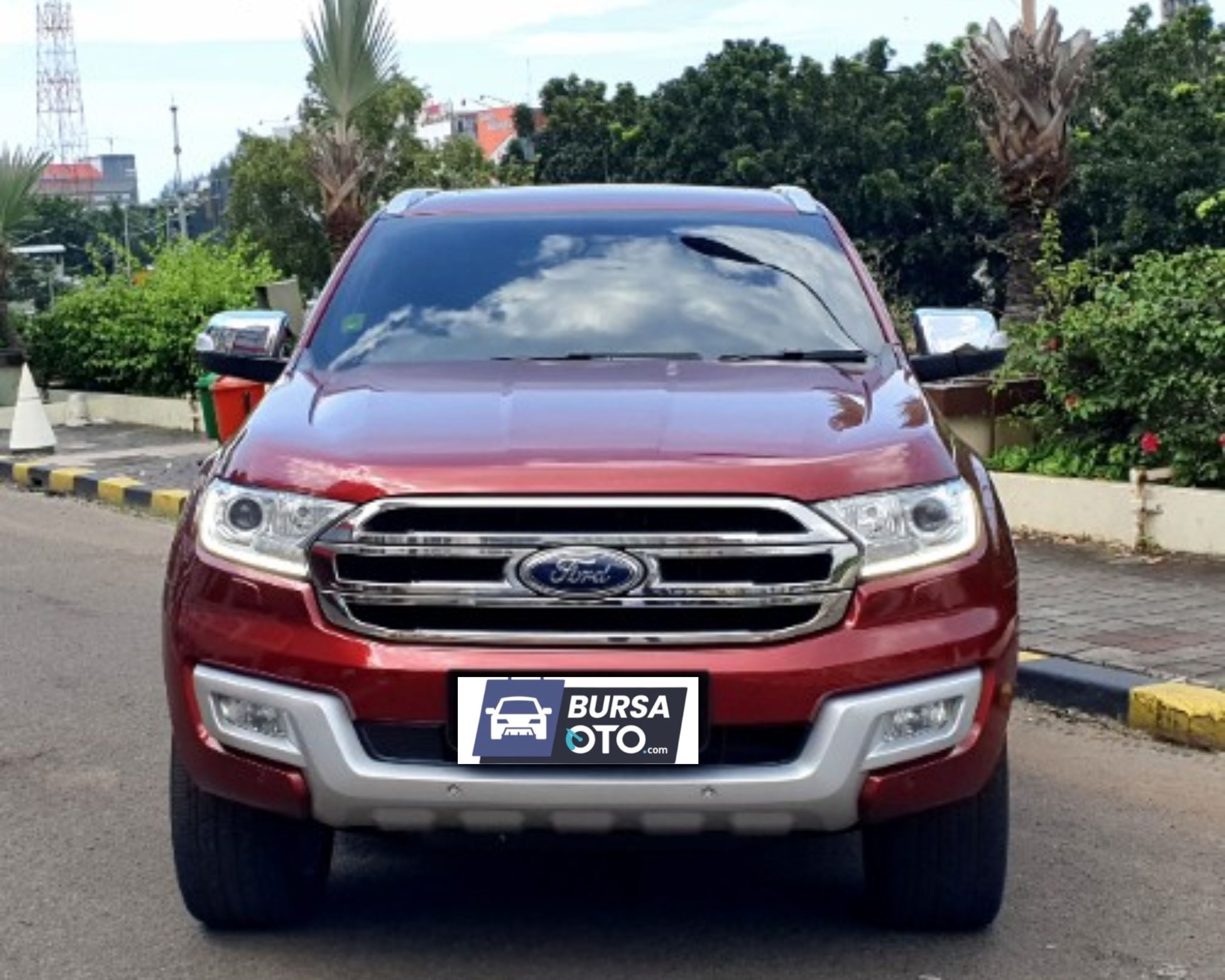Second Hand 2015 Ford Everest TITANIUM2.2L4X4 ATPLUS Second Hand 2015 Ford Everest TITANIUM2.2L4X4 ATPLUS