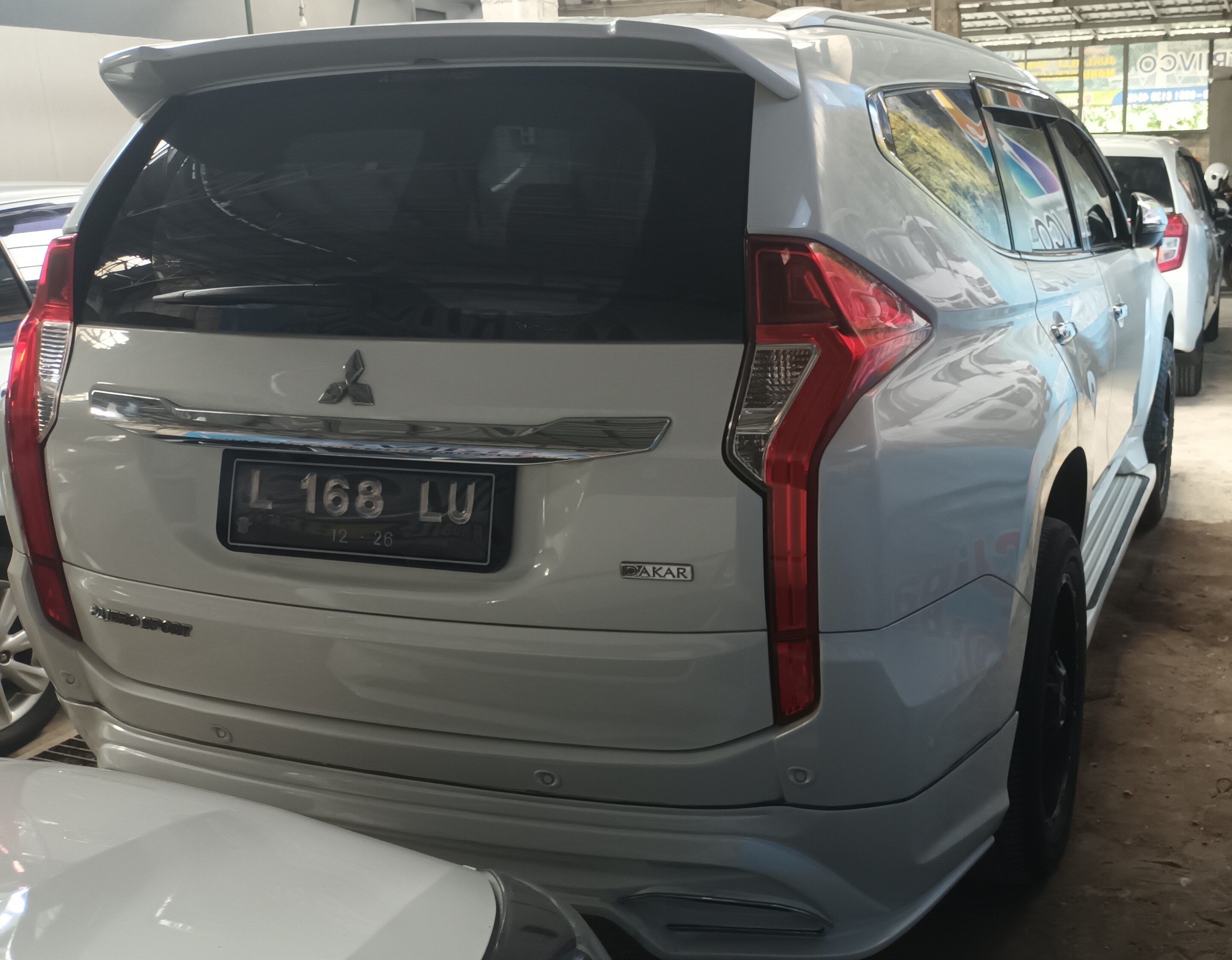 2016 Mitsubishi Pajero Sport  Dakar 4x2 AT 2016 Mitsubishi Pajero Sport  Dakar 4x2 AT