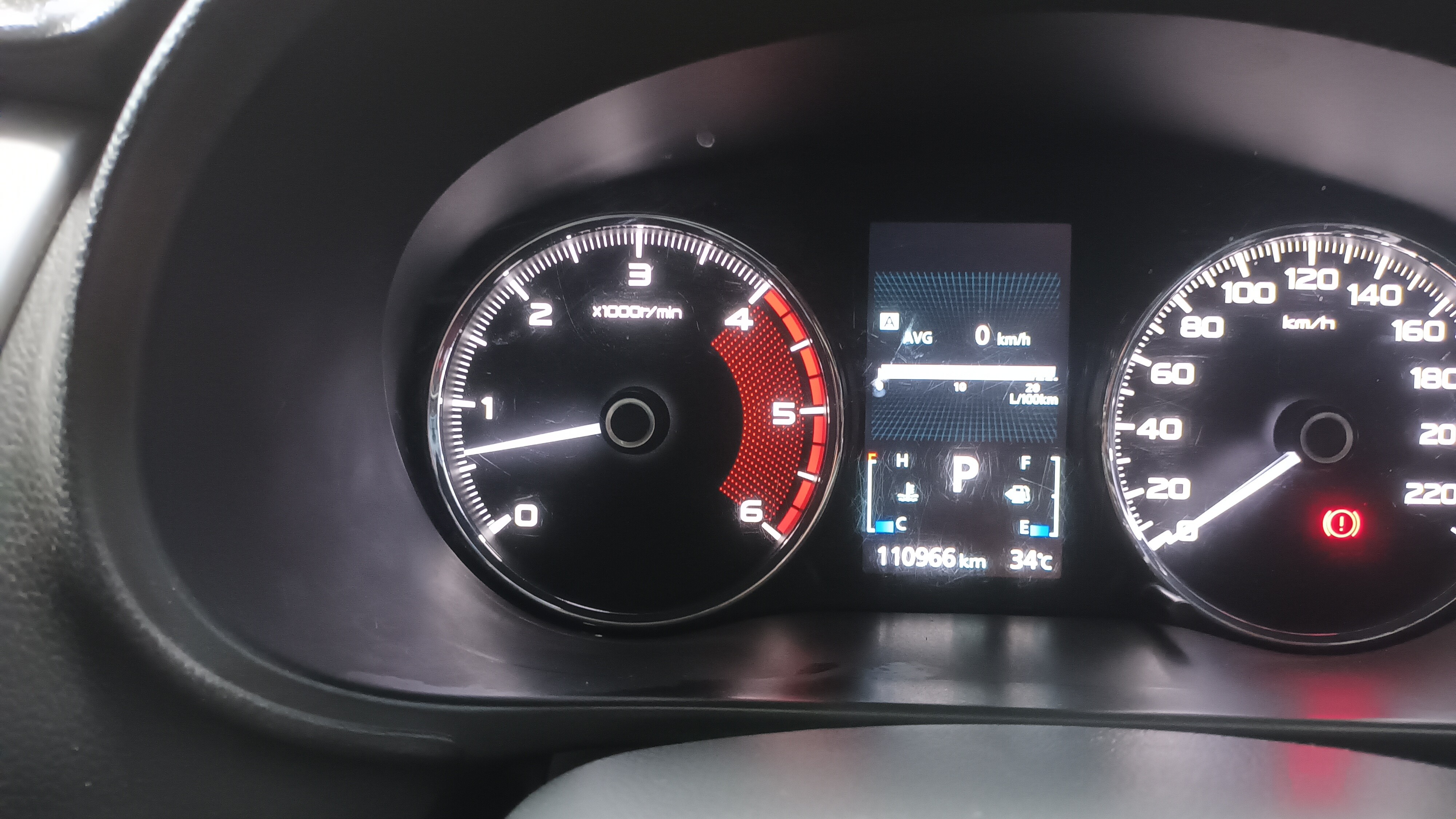 2016 Mitsubishi Pajero Sport  Dakar 4x2 AT 2016 Mitsubishi Pajero Sport  Dakar 4x2 AT