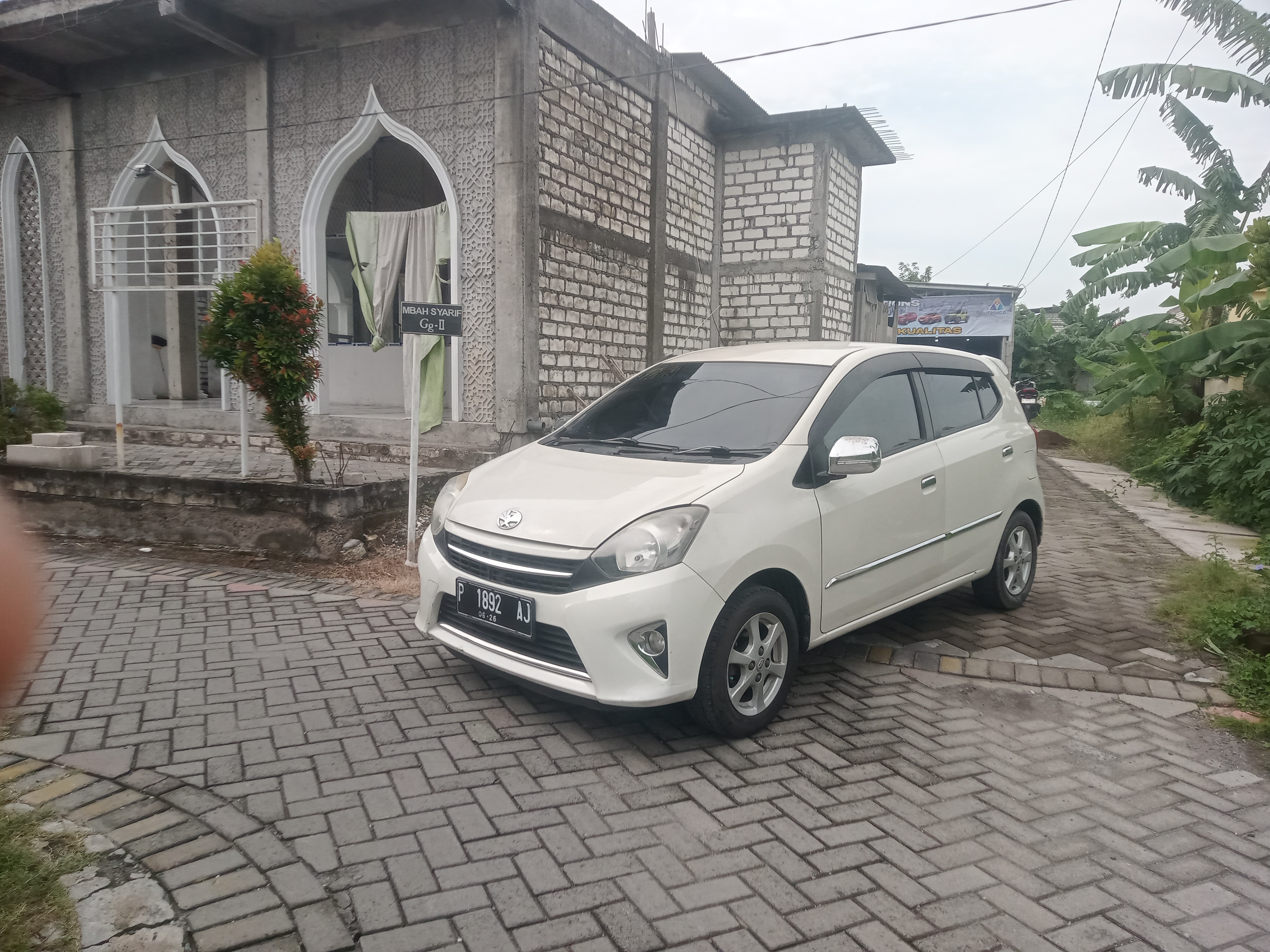 2016 Toyota Agya  1.0 G AT 2016 Toyota Agya  1.0 G AT