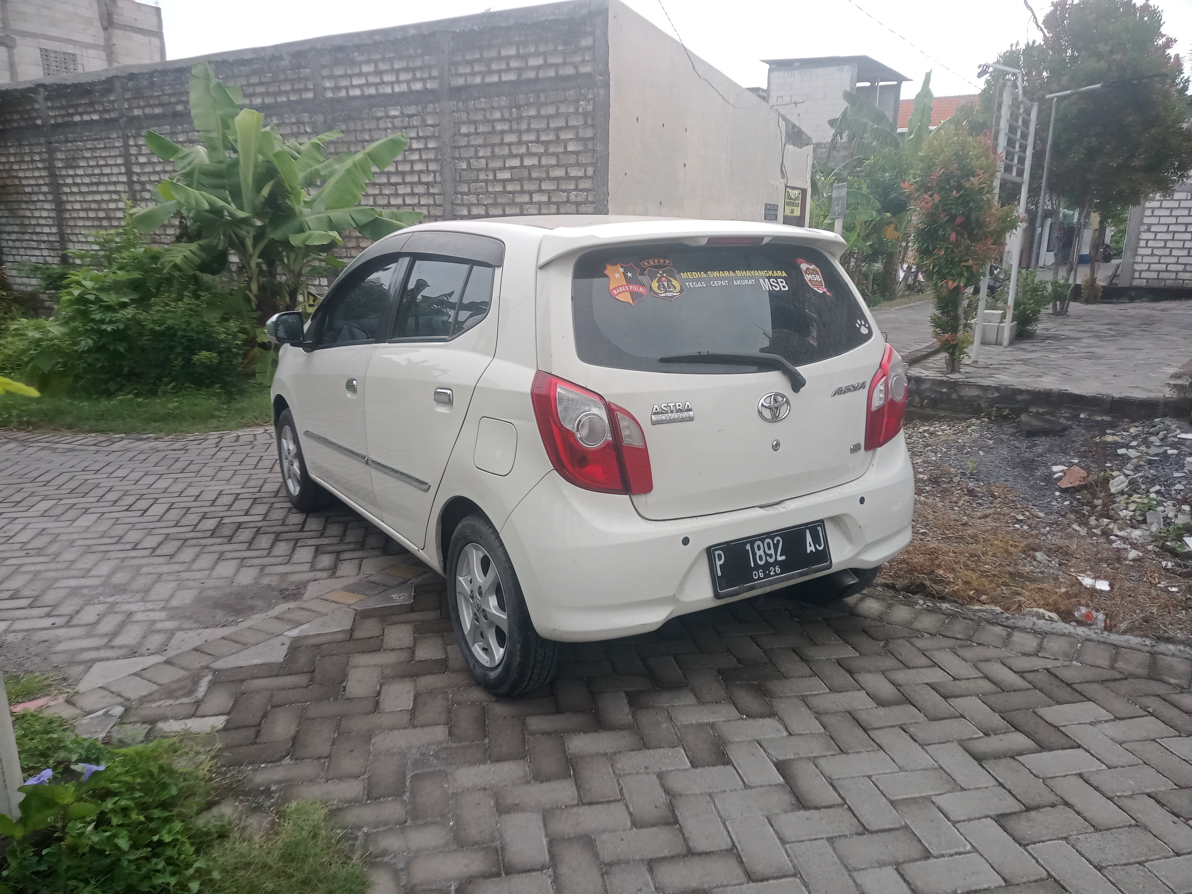 2016 Toyota Agya  1.0 G AT 2016 Toyota Agya  1.0 G AT