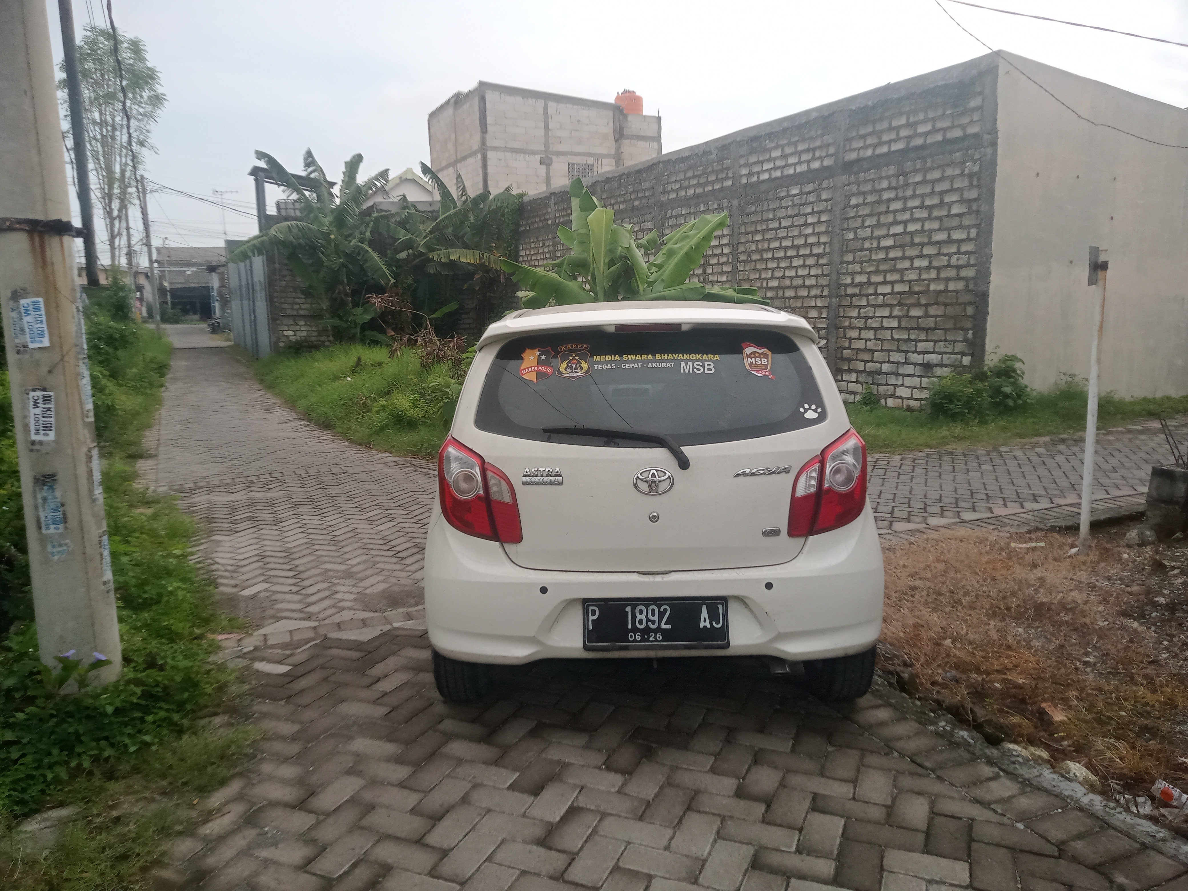 2016 Toyota Agya  1.0 G AT 2016 Toyota Agya  1.0 G AT