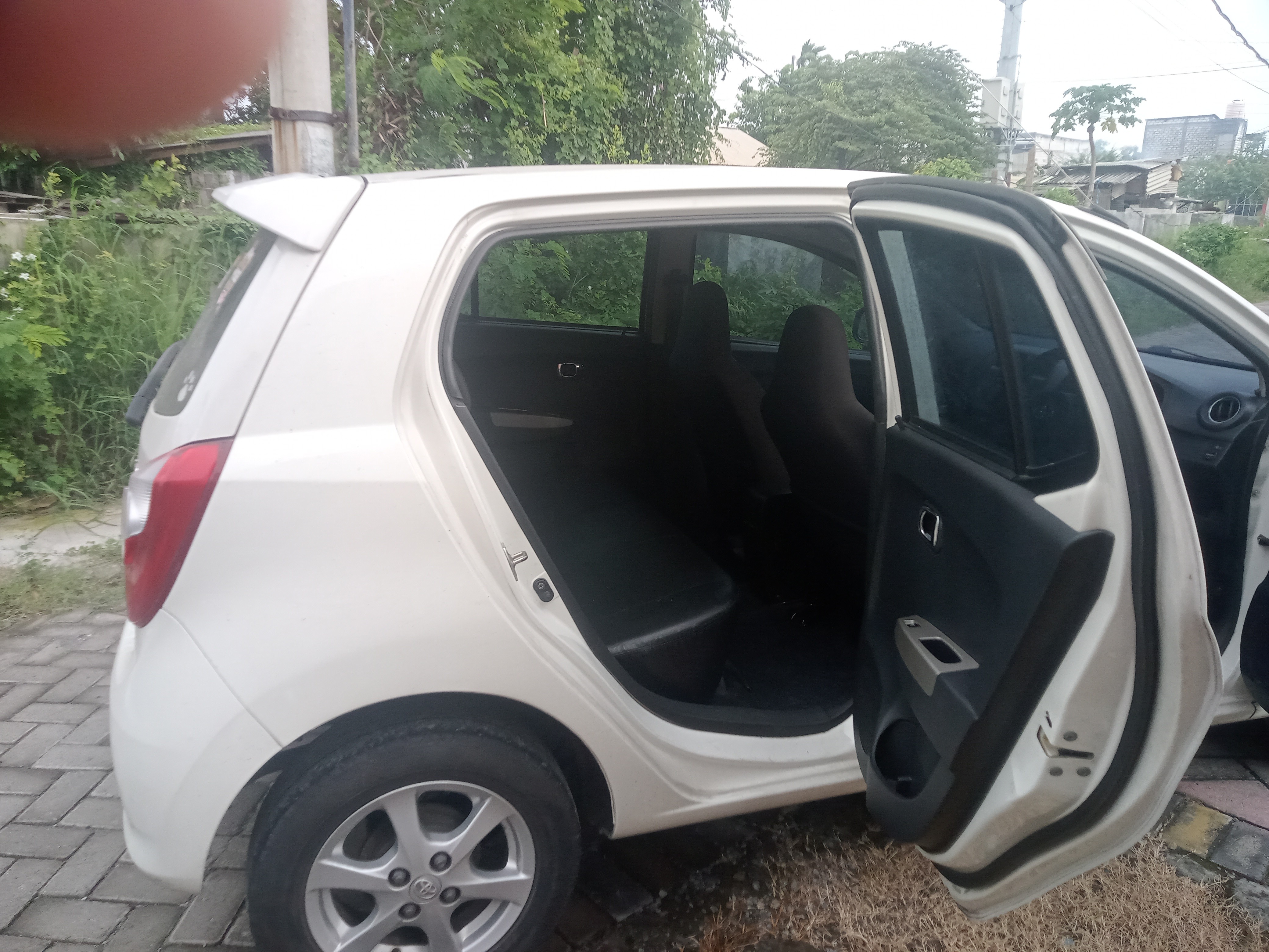 2016 Toyota Agya  1.0 G AT 2016 Toyota Agya  1.0 G AT