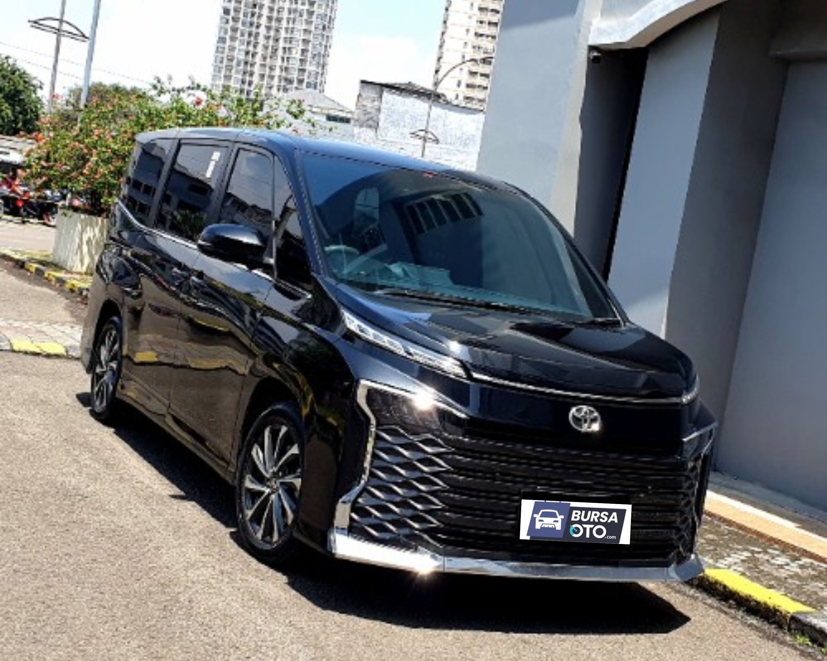 2023 Toyota Voxy 2.0 CVT 2023 Toyota Voxy 2.0 CVT