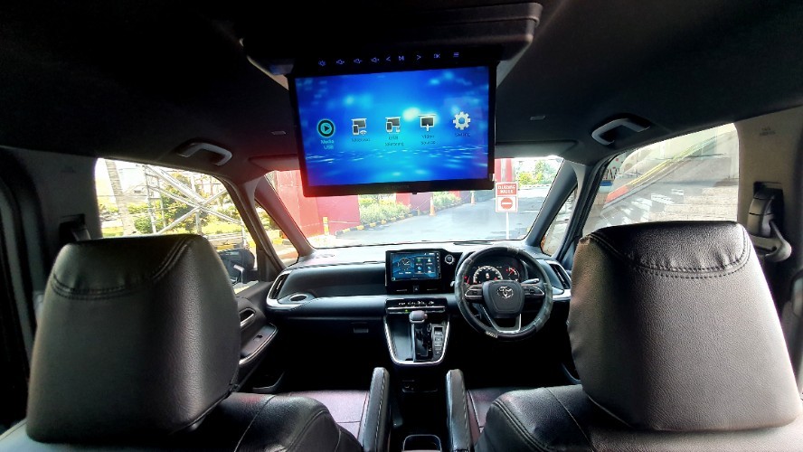 2023 Toyota Voxy 2.0 CVT 2023 Toyota Voxy 2.0 CVT