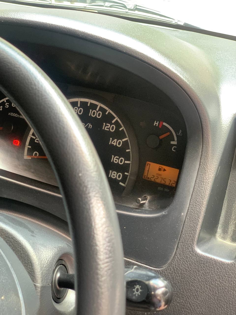 2011 Daihatsu Gran Max MB Minibus 1.3L D Mini Bus MT 2011 Daihatsu Gran Max MB Minibus 1.3L D Mini Bus MT