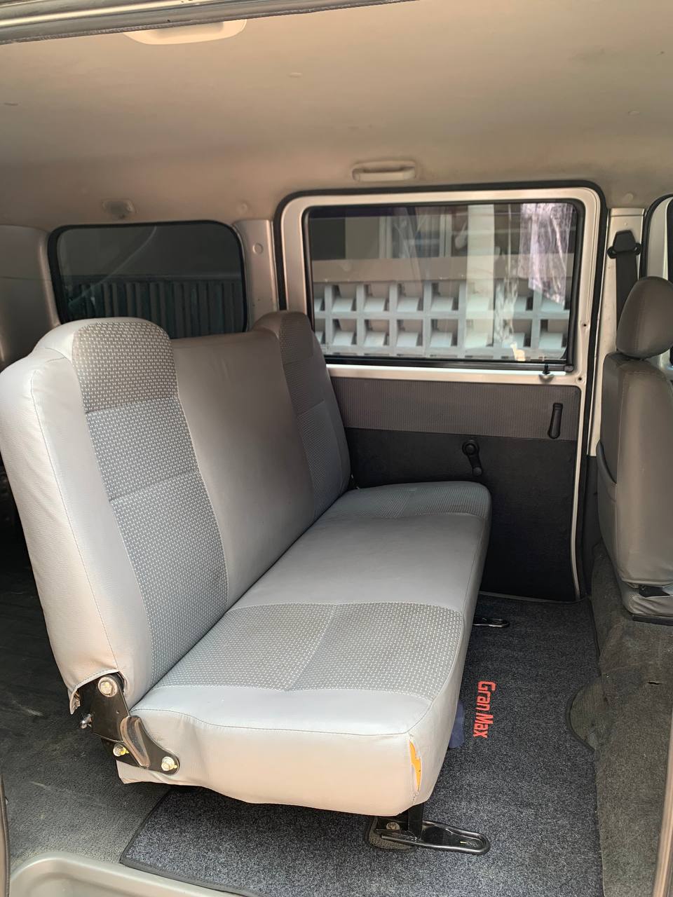 2011 Daihatsu Gran Max MB Minibus 1.3L D Mini Bus MT 2011 Daihatsu Gran Max MB Minibus 1.3L D Mini Bus MT