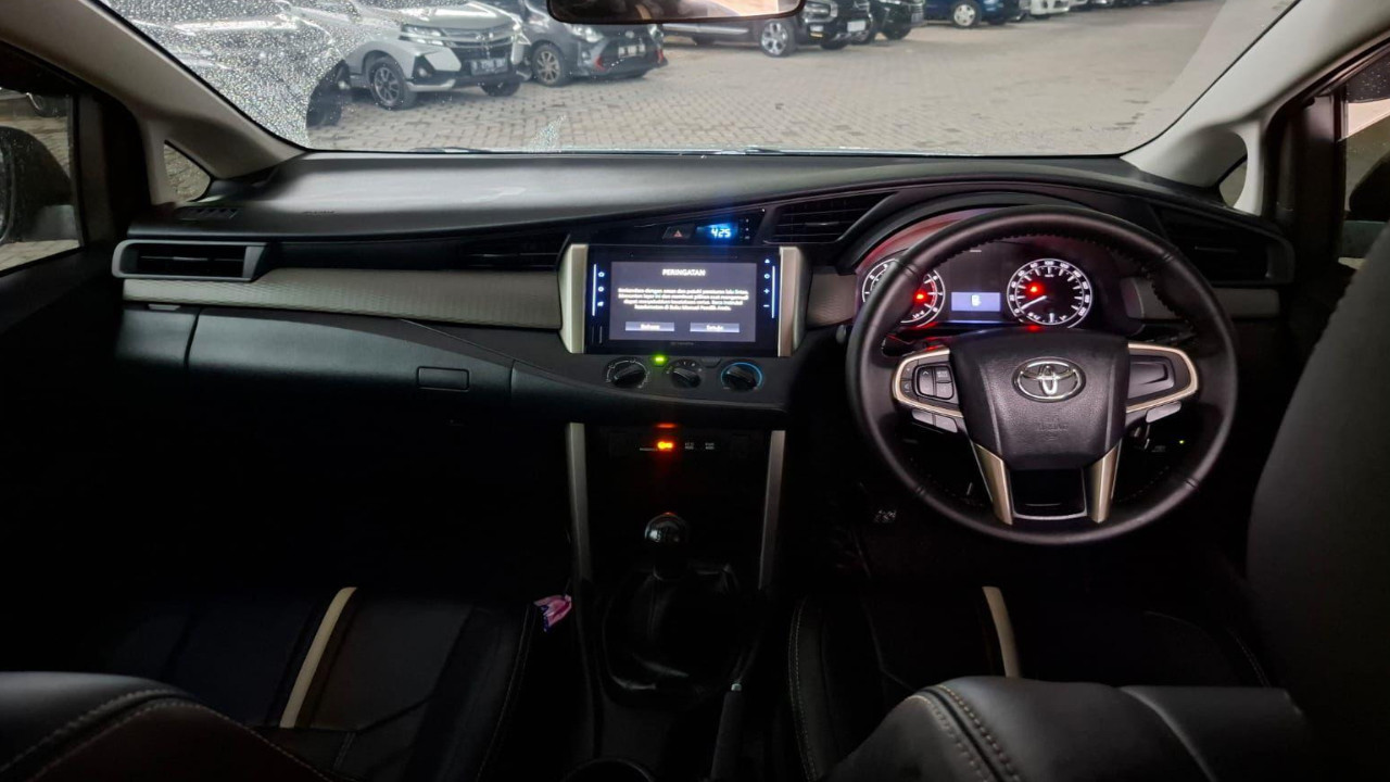 2017 Toyota Innova 2017 Toyota Innova