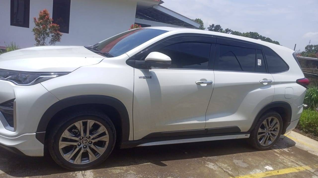 2023 Toyota Kijang Innova Zenix Hybrid EV 2.0L Q HV CVT TSS 2023 Toyota Kijang Innova Zenix Hybrid EV 2.0L Q HV CVT TSS