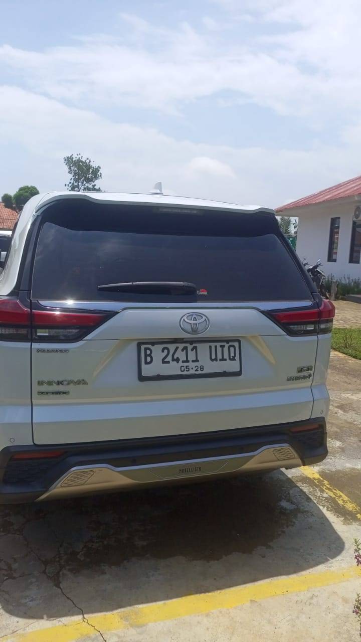 2023 Toyota Kijang Innova Zenix Hybrid EV 2.0L Q HV CVT TSS 2023 Toyota Kijang Innova Zenix Hybrid EV 2.0L Q HV CVT TSS