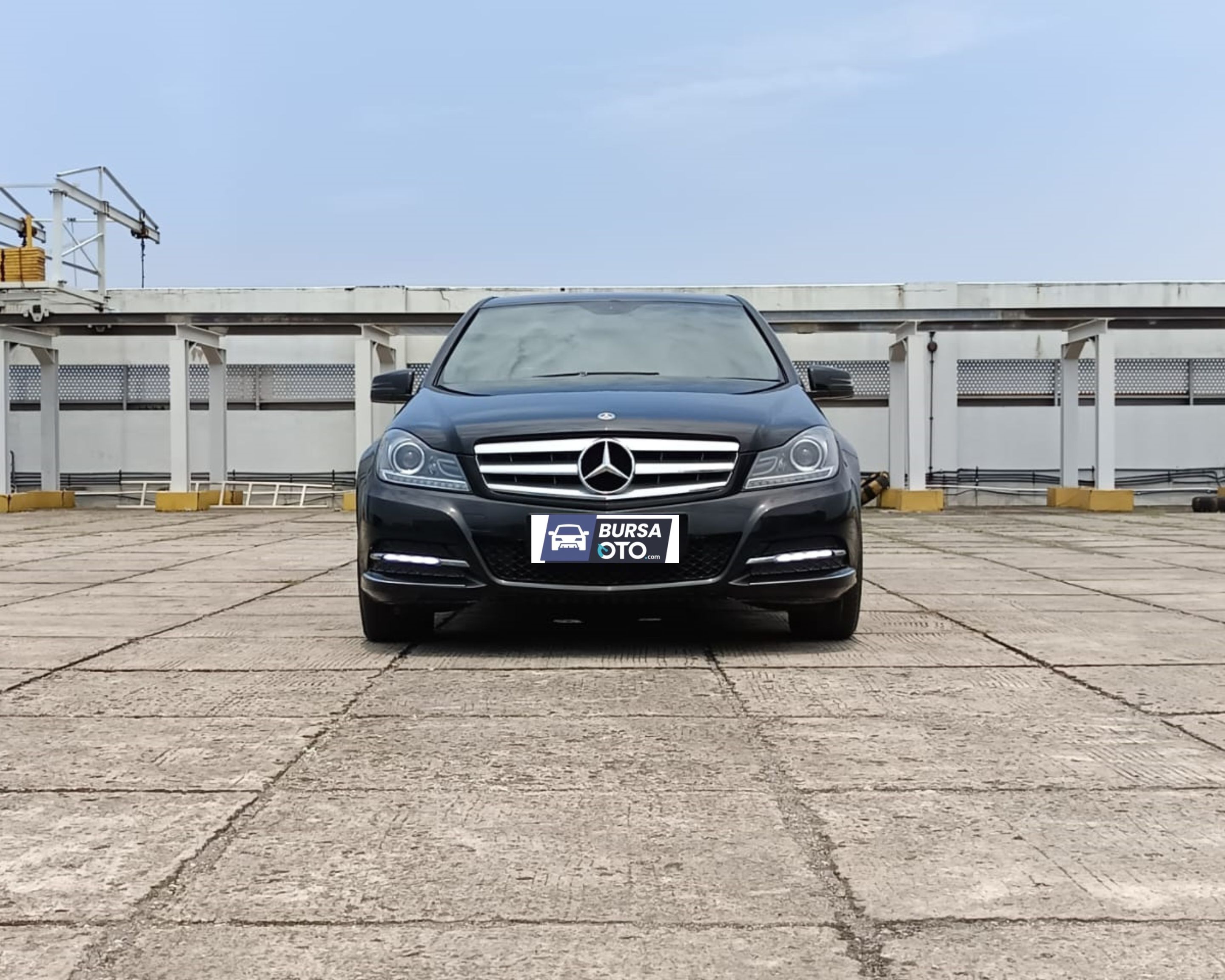 Second Hand 2011 Mercedes Benz C-Class Sedan Second Hand 2011 Mercedes Benz C-Class Sedan