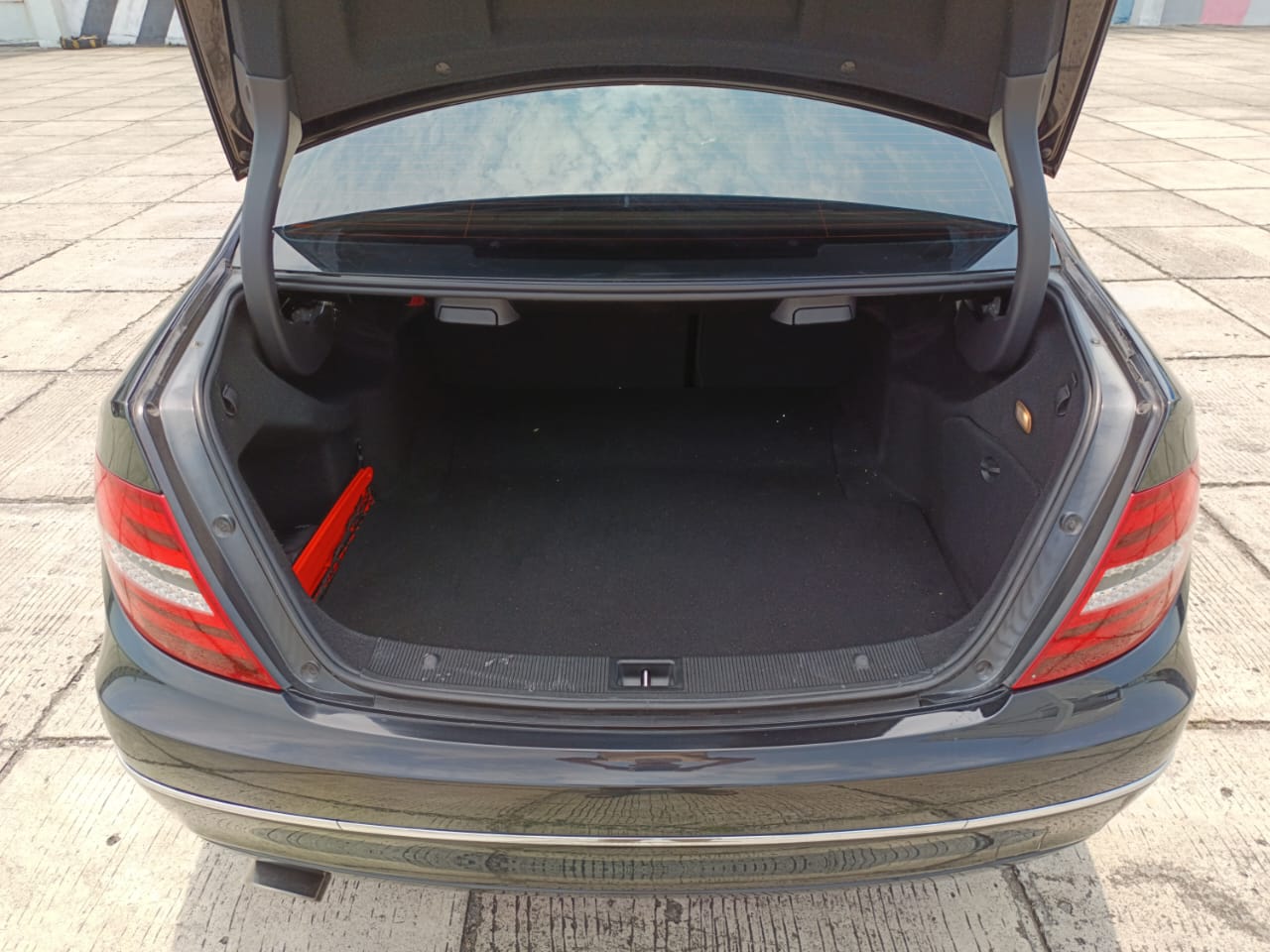 2011 Mercedes Benz C-Class Sedan 2011 Mercedes Benz C-Class Sedan