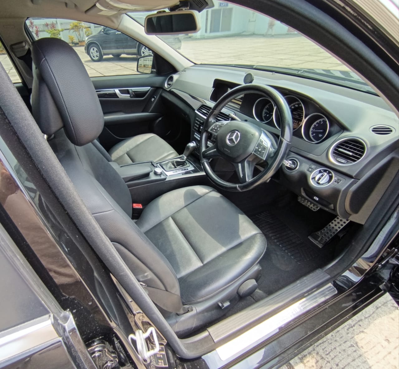 2011 Mercedes Benz C-Class Sedan 2011 Mercedes Benz C-Class Sedan