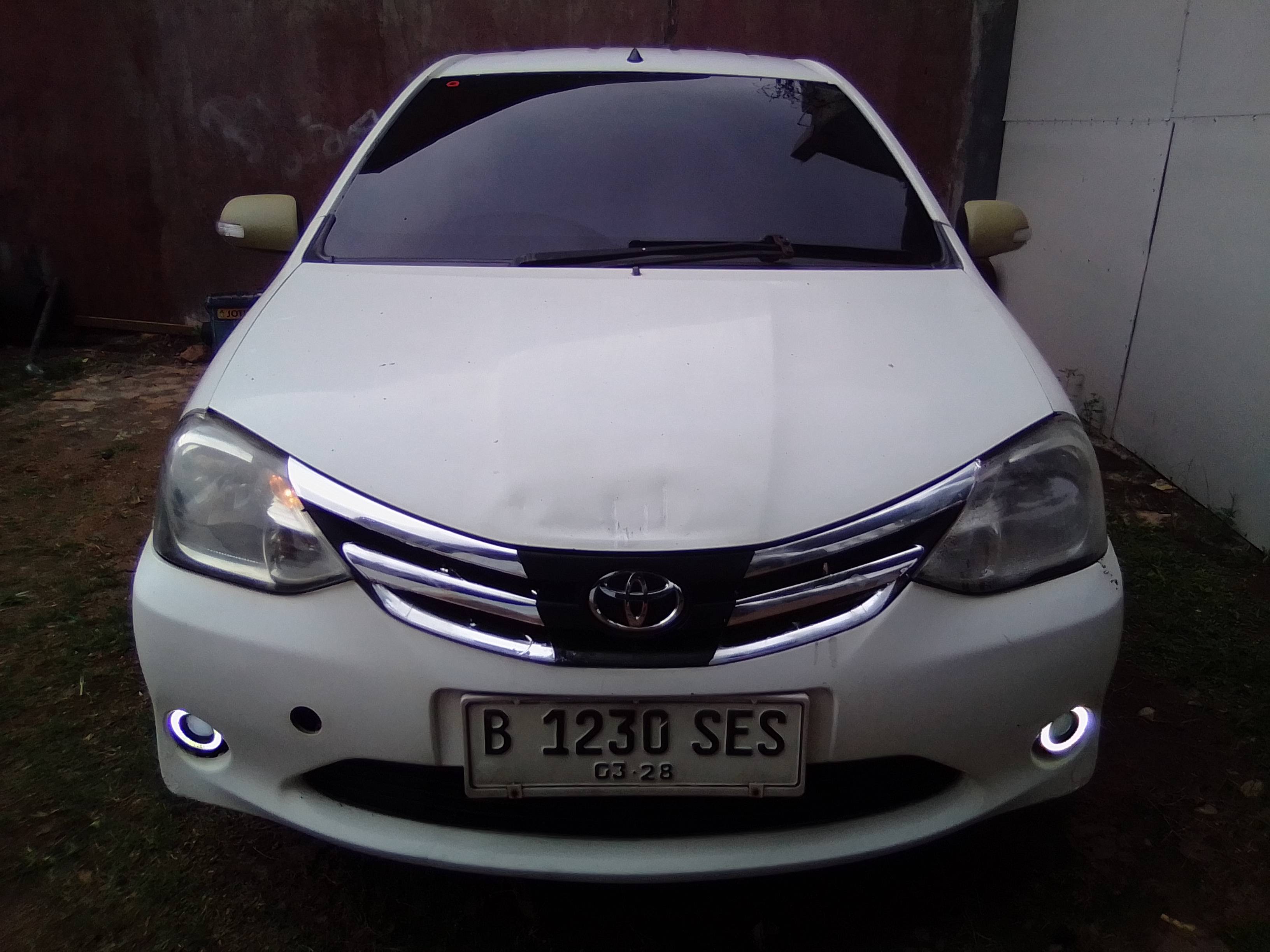 2013 Toyota Etios E MT Bekas 2013 Toyota Etios E MT Bekas