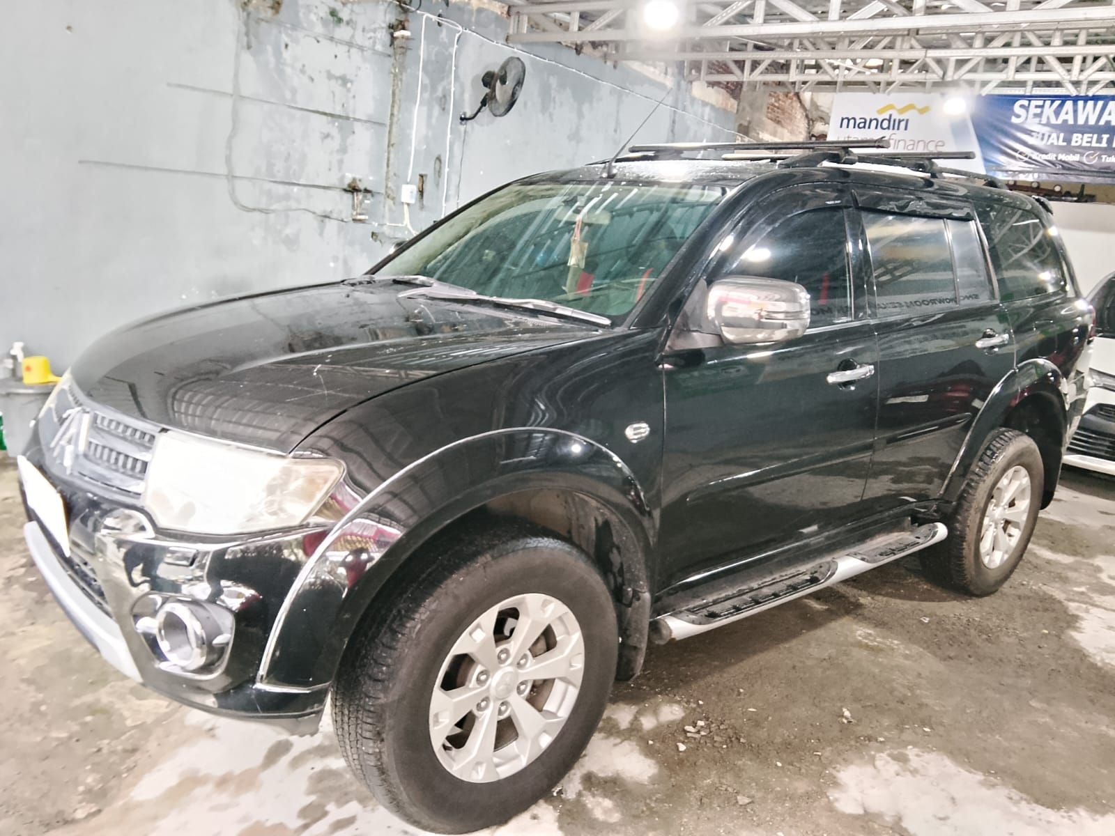 2015 Mitsubishi Pajero