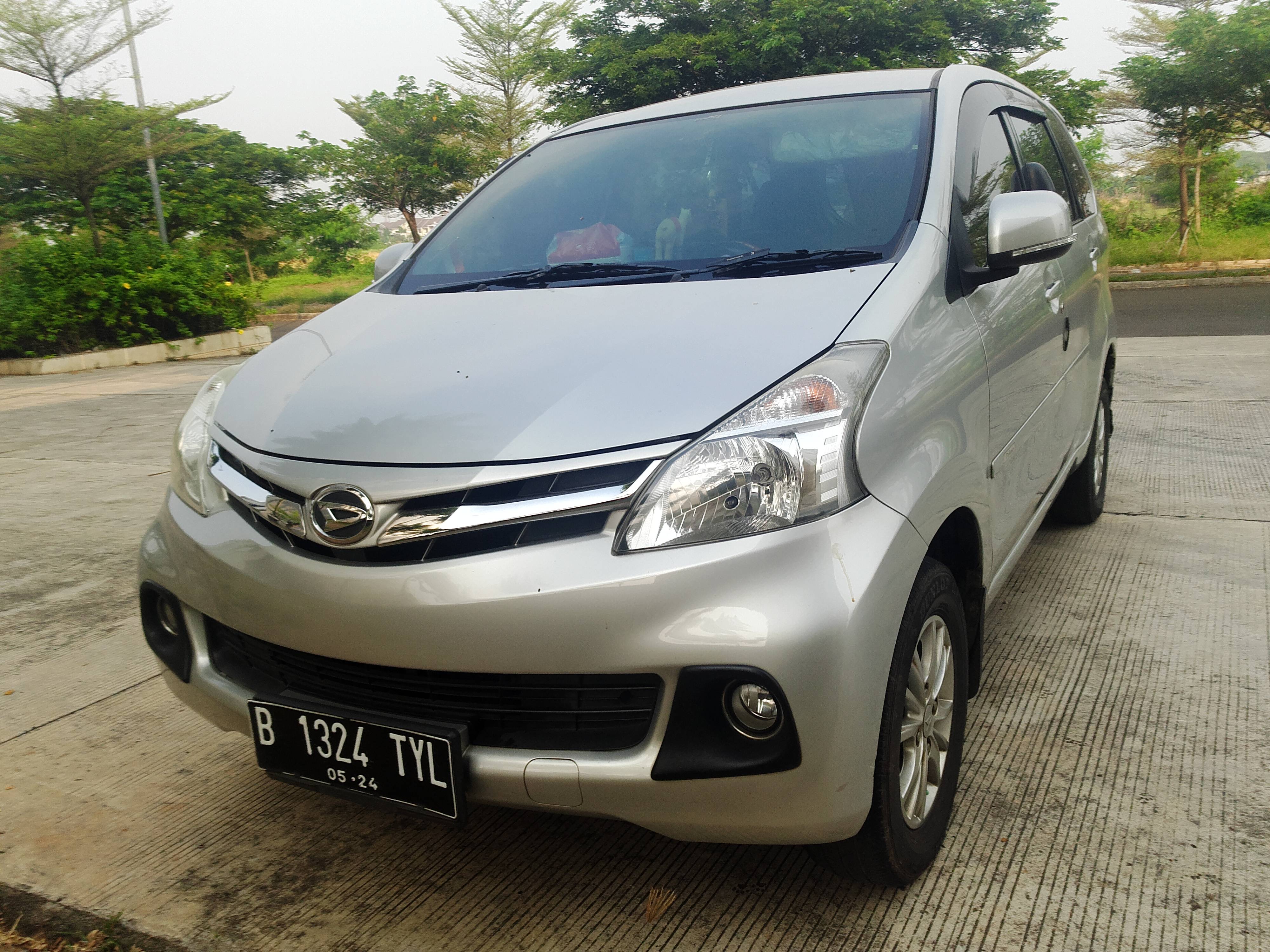 2014 Daihatsu Grand Xenia 2014 Daihatsu Grand Xenia