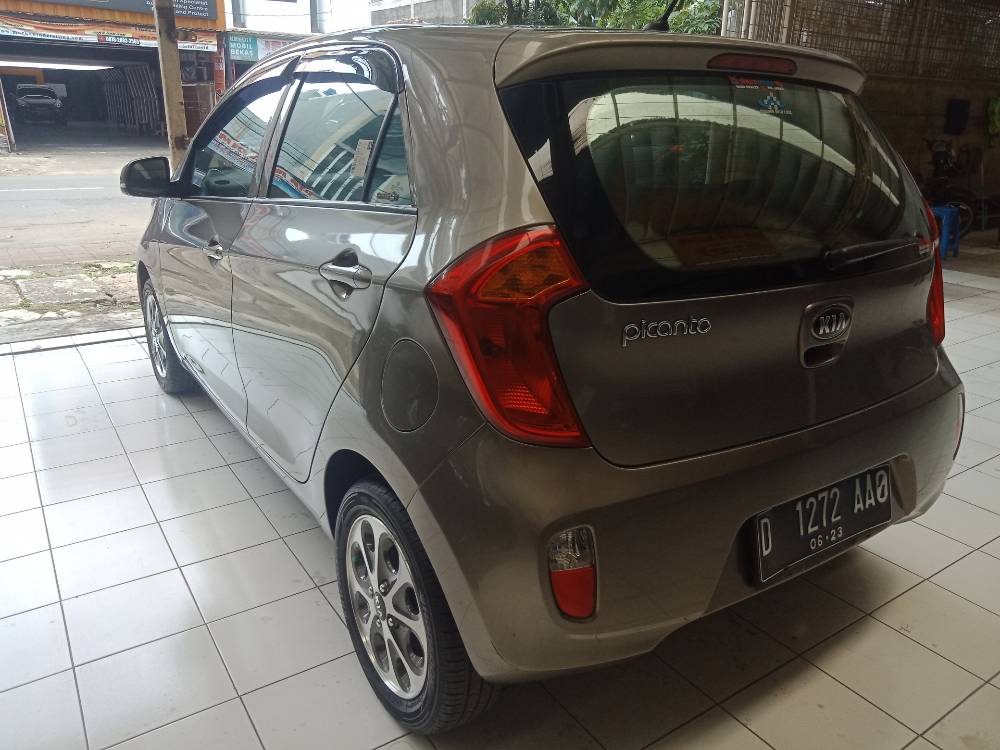 Beli mobil bekas