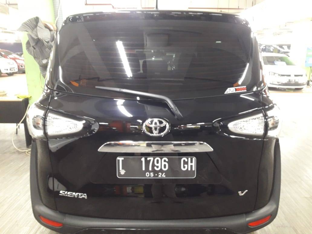 Used 2019 Toyota Sienta V CVT V CVT for sale