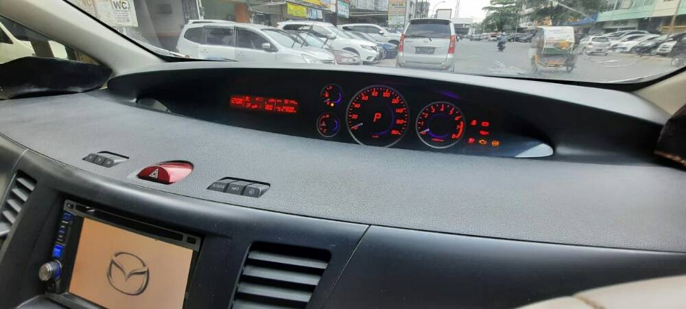 2013 Mazda Biante 2.0L Sky Active AT 2.0L Sky Active AT tua