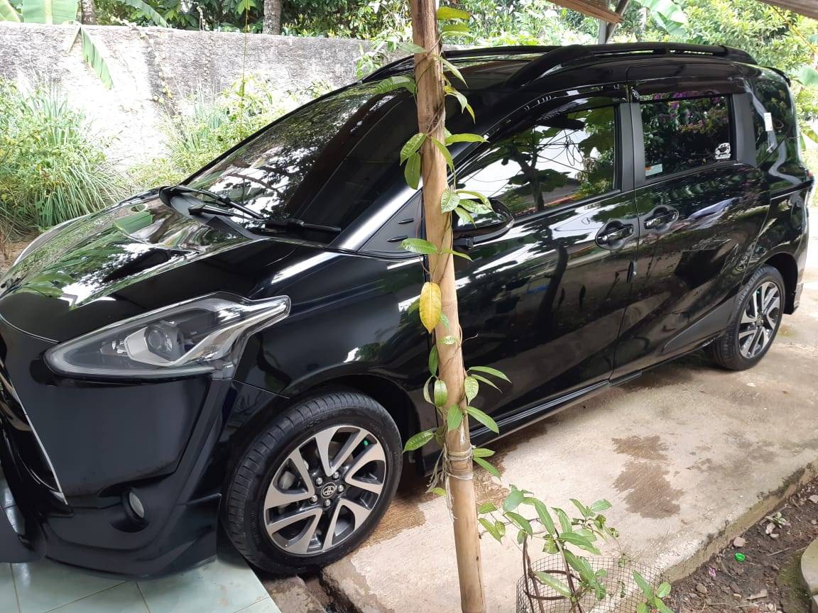 Used 2018 Toyota Sienta Q CVT Q CVT for sale