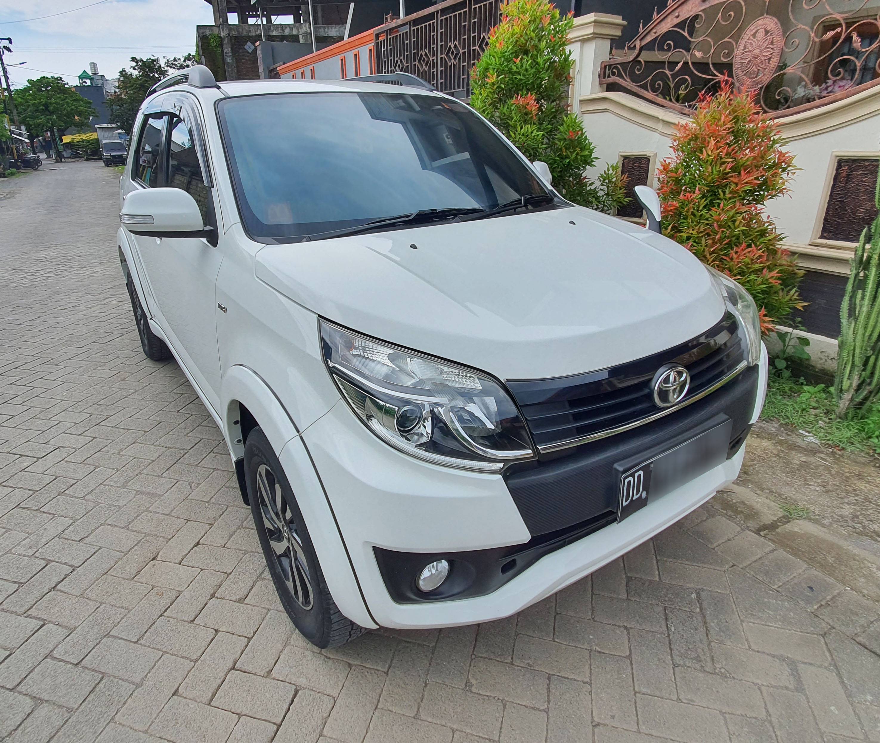 Harga OTR Daihatsu Terios di Makassar - Lihat Simulasi 