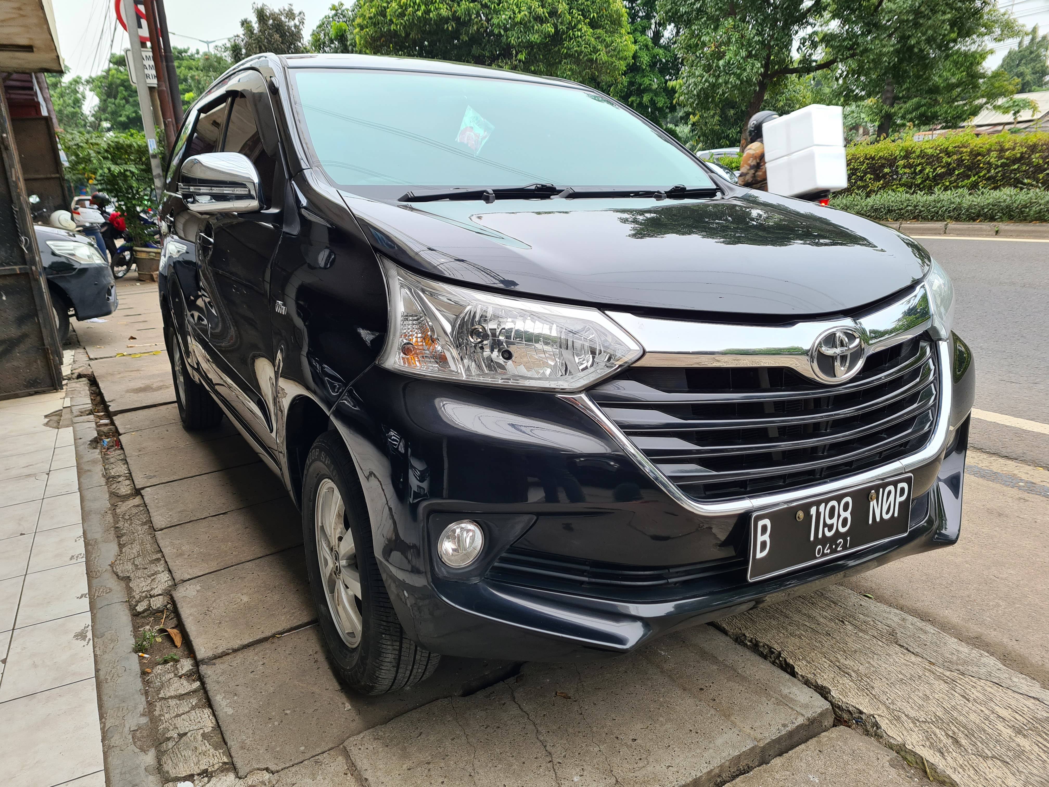 Old 2014 Nissan Evalia XV HIGHWAY STAR 1.5L AT XV HIGHWAY STAR 1.5L AT