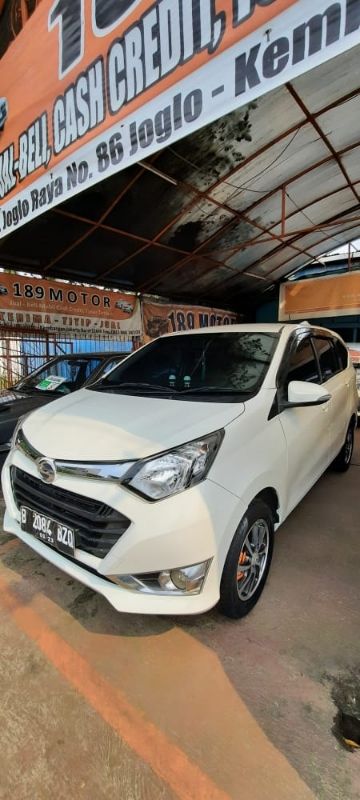 2018 Daihatsu Sigra  1.2 R MT
