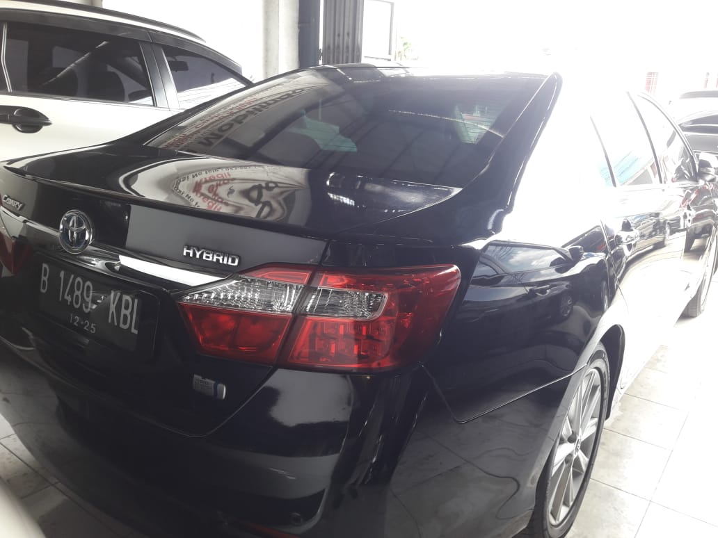 Old 2014 Toyota Camry  Hybrid AT Hybrid AT