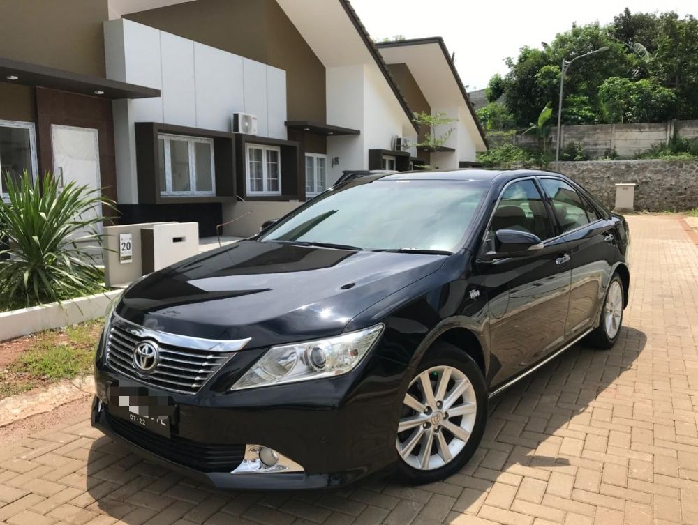 2012 Toyota Camry V 2.5L AT