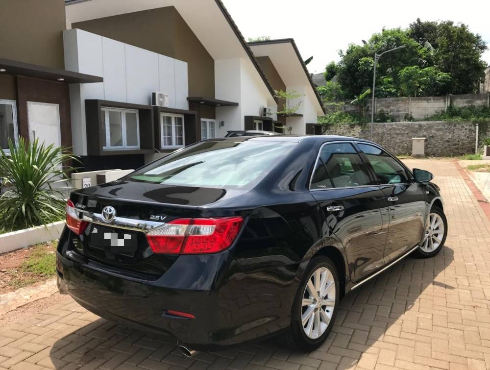 2012 Toyota Camry V 2.5L AT V 2.5L AT tua