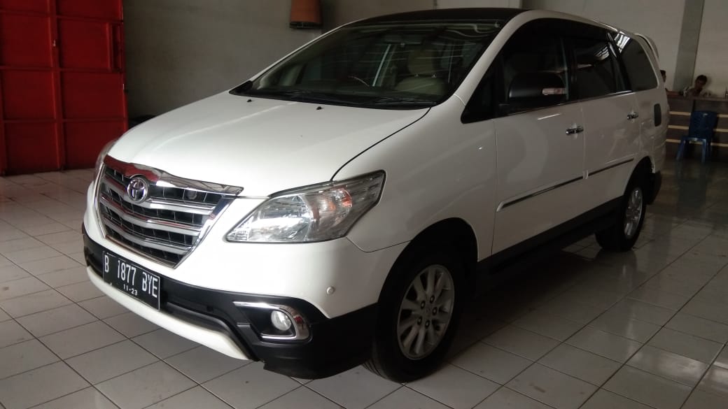 2013 Toyota Innova 2013 Toyota Innova
