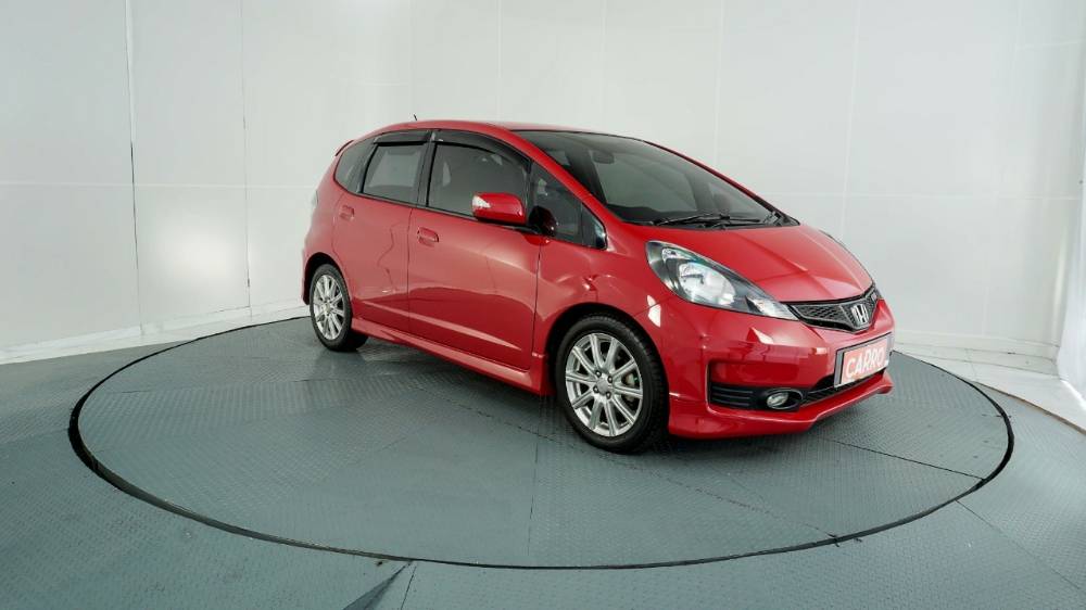 2013 Honda Jazz  1.5L RS AT 1.5L RS AT bekas