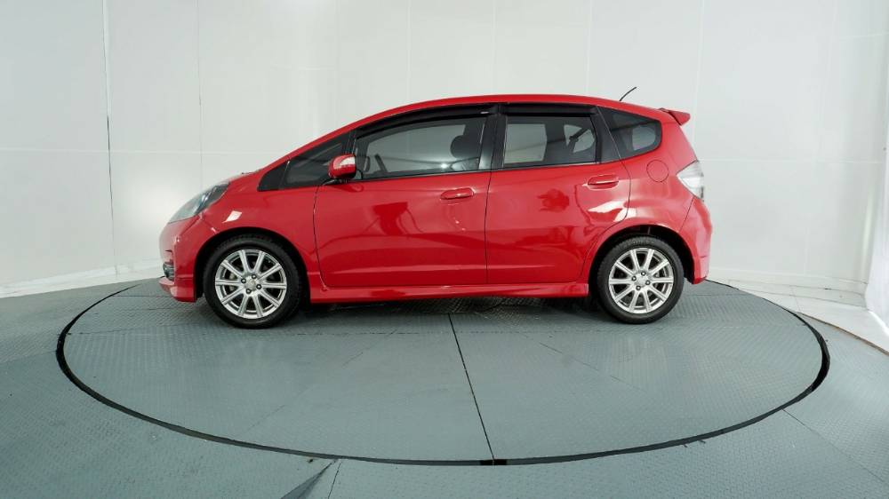 Dijual 2013 Honda Jazz  1.5L RS AT 1.5L RS AT Bekas