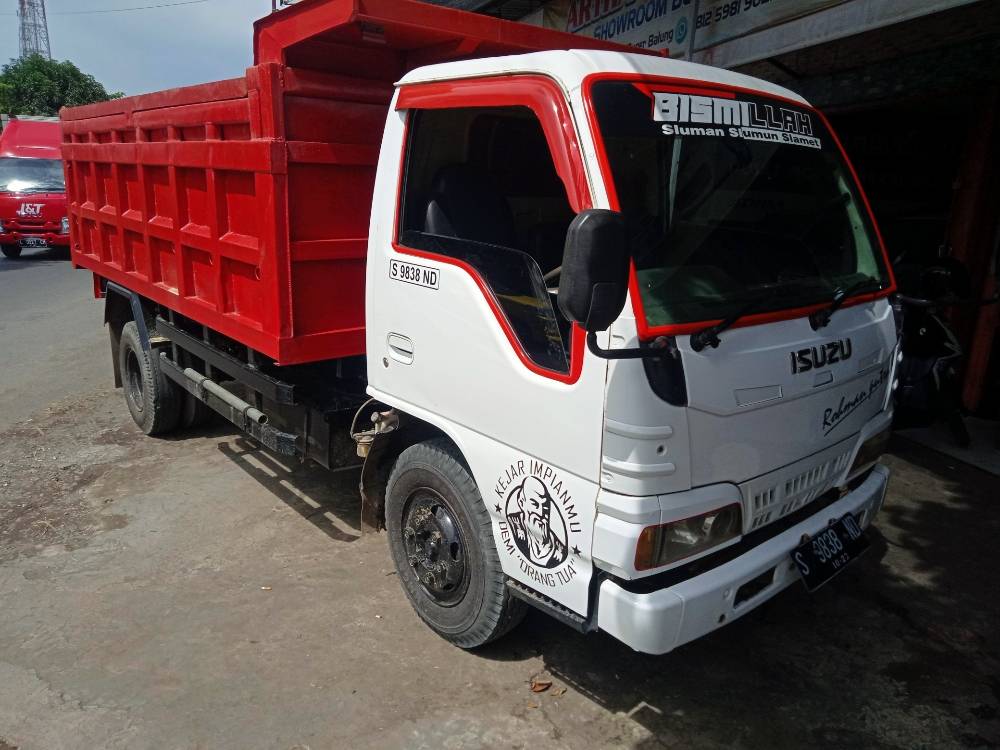 2013 Isuzu D Max DC MT DC MT tua